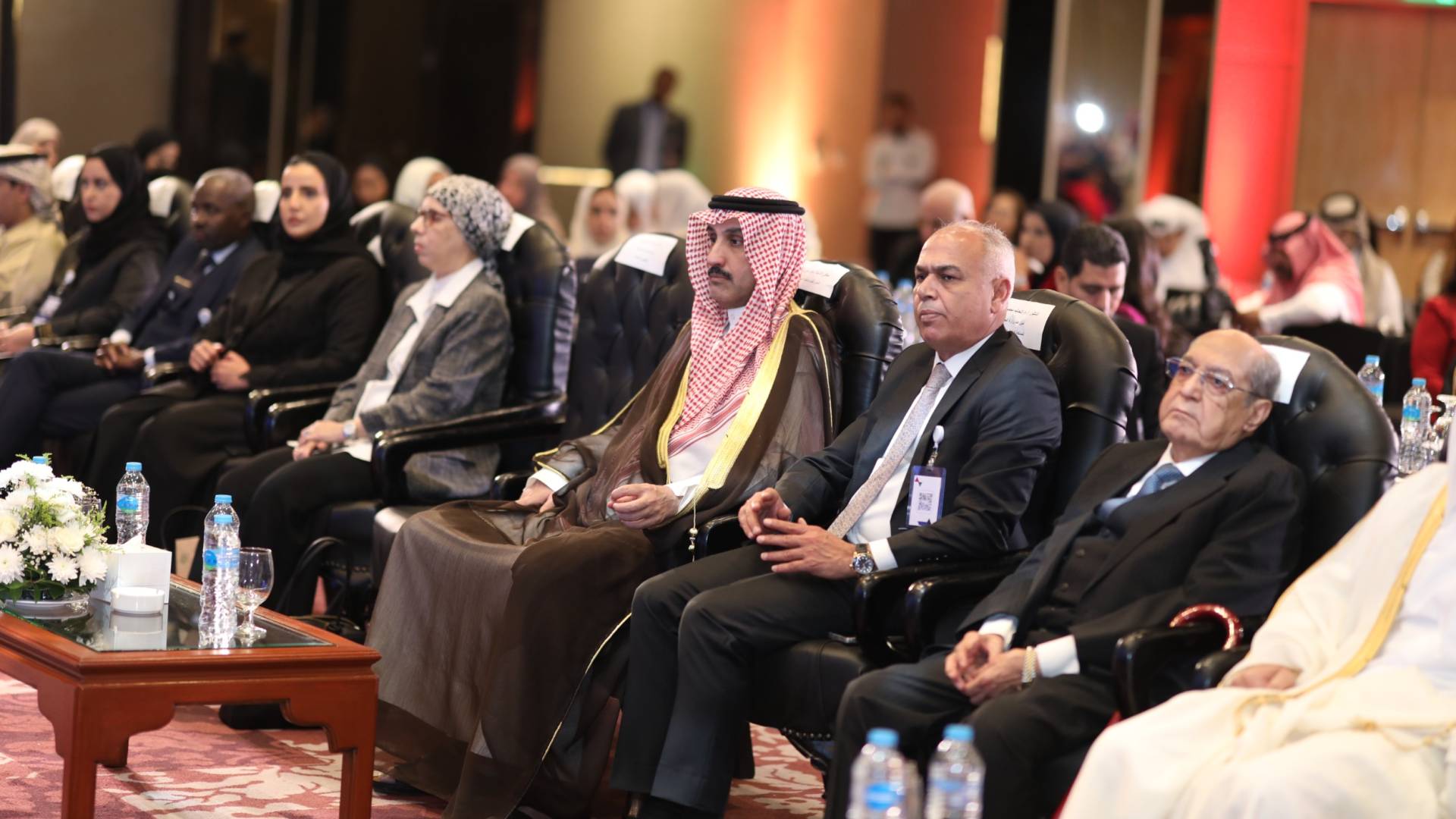 خلال اللقاء في المُؤْتَمَرِ العَرَبِيِّ المُنْعَقِدِ فِي العَاصِمَةِ المِصْرِيَّةِ