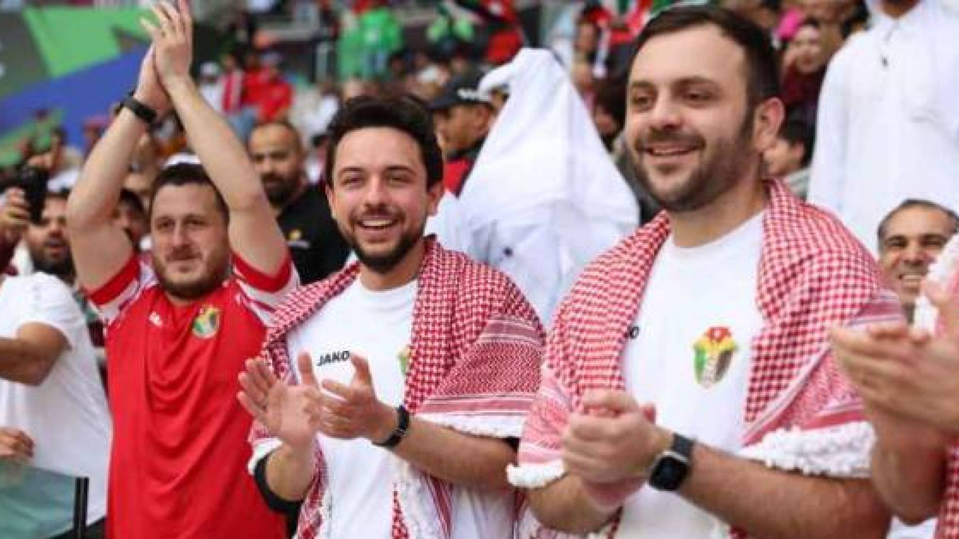 ولي العهد في احدى مباريات منتخب النشامى