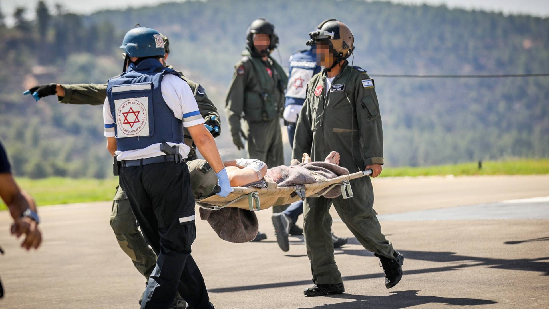 نقل مصابين من جيش الاحتلال