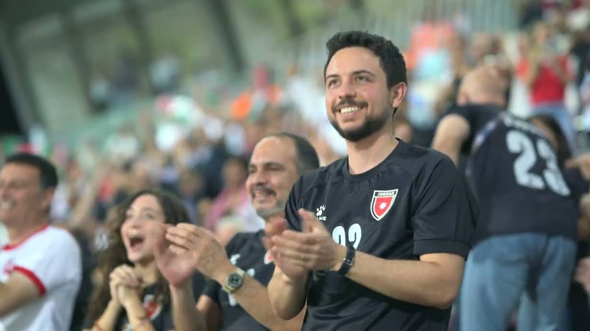 ولي العهد يطمئن على صحة يزن نعيمات هاتفيا