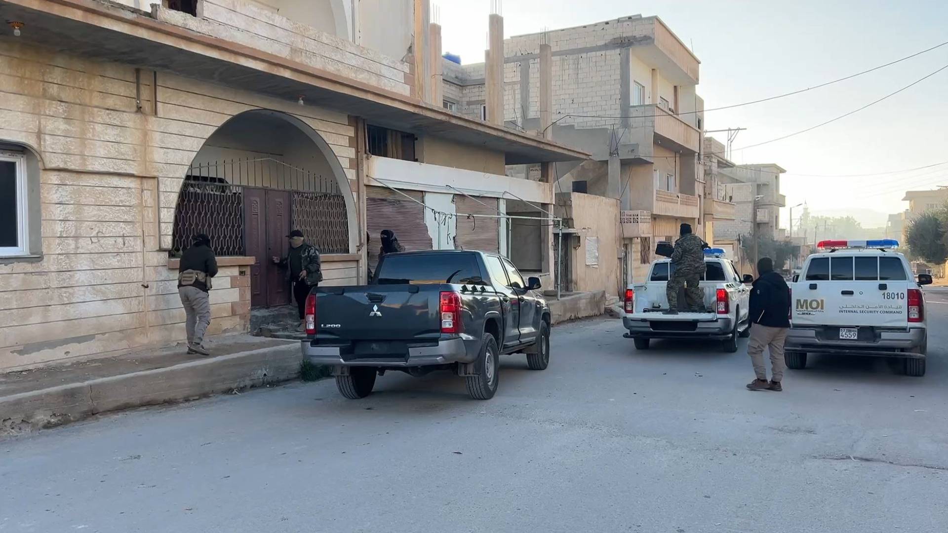 "الداخلية السورية": القبض على 5 أشخاص مشتبه بهم في هجوم "داعش" بتدمر