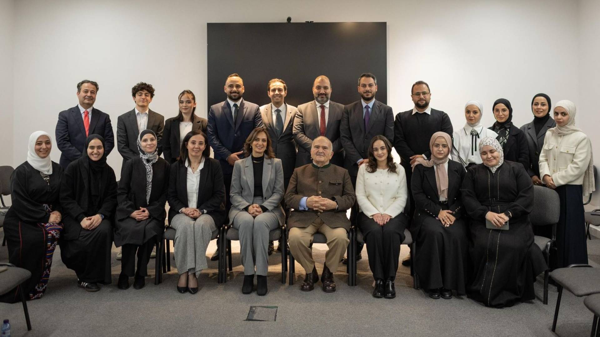 الأمير الحسن بن طلال يزور معهد السياسة والمجتمع