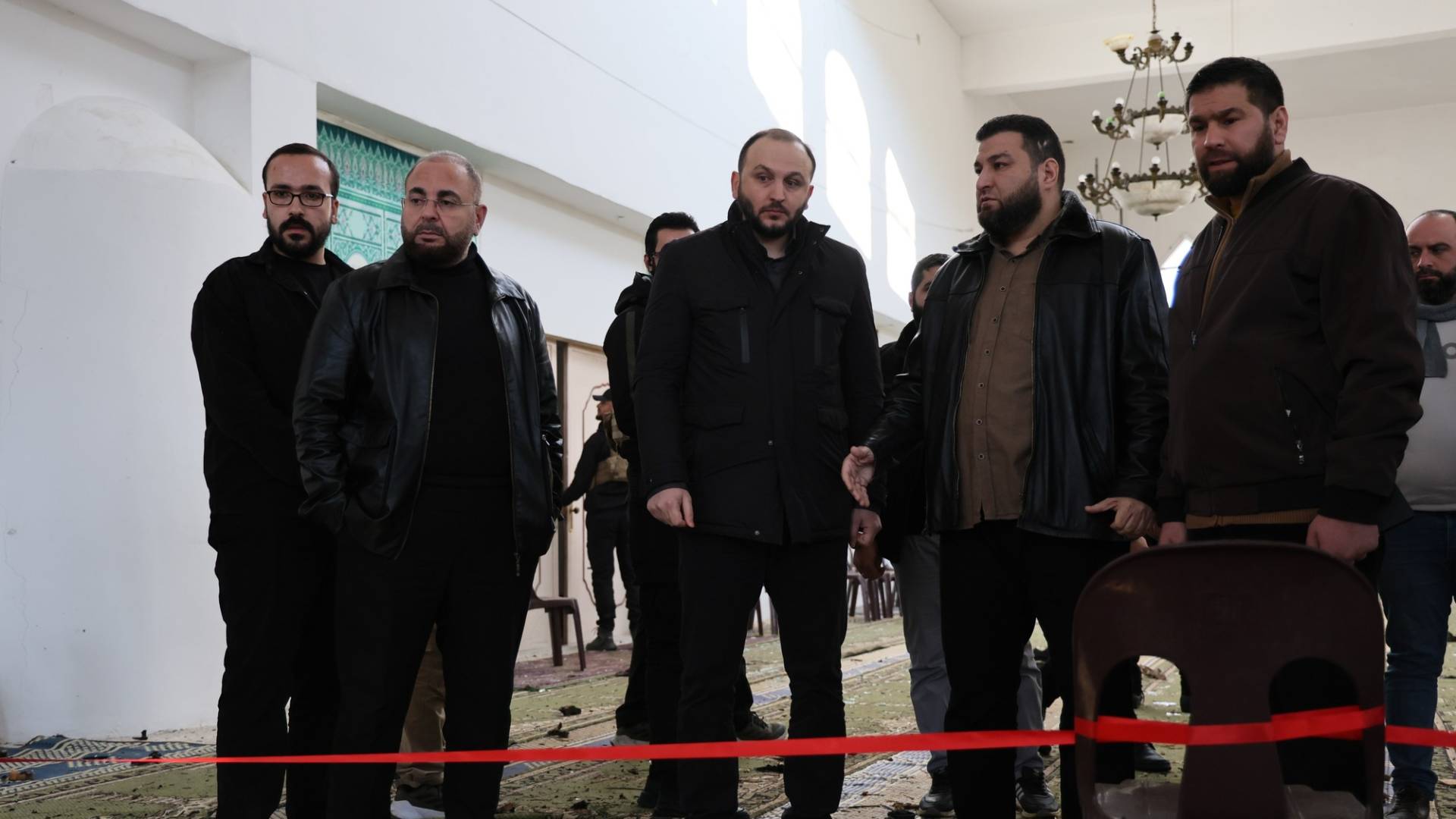 تفقد قائد الأمن الداخلي في حمص، العميد مرهف النعسان، برفقة محافظ حمص،موقع الانفجار