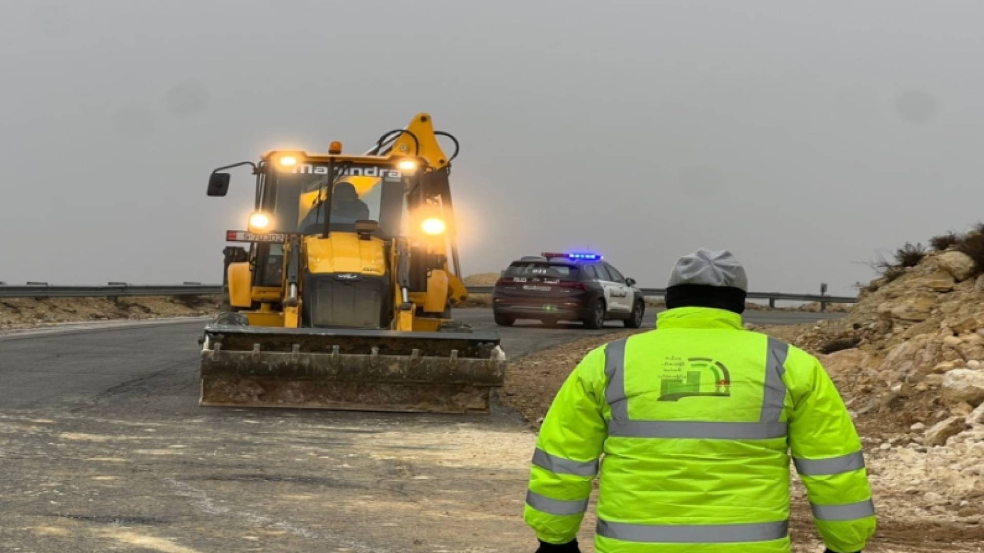 فرق ميدانية تتابع المنخفض الجوي