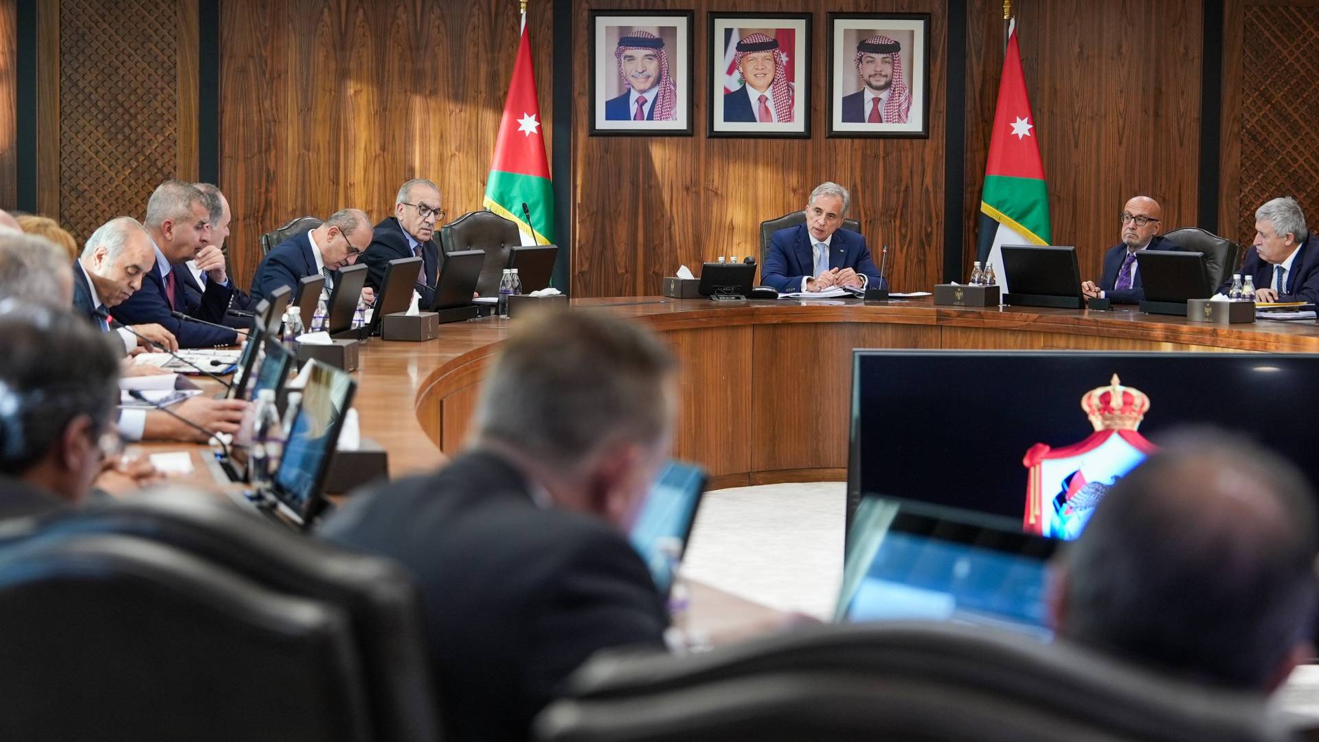 الحكومة تصدر قرارات جديدة تهم الأردنيين