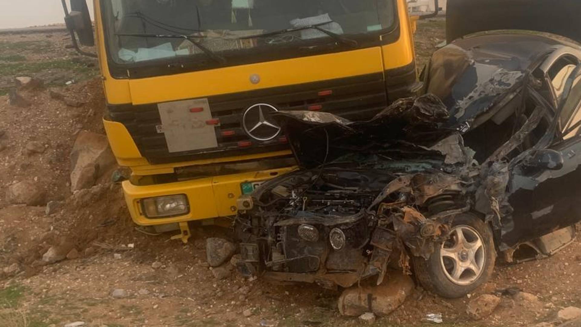 مراسل رؤيا: وفاة بحادث تصادم مروع بين "قلاب" ومركبة صغيرة في المفرق.