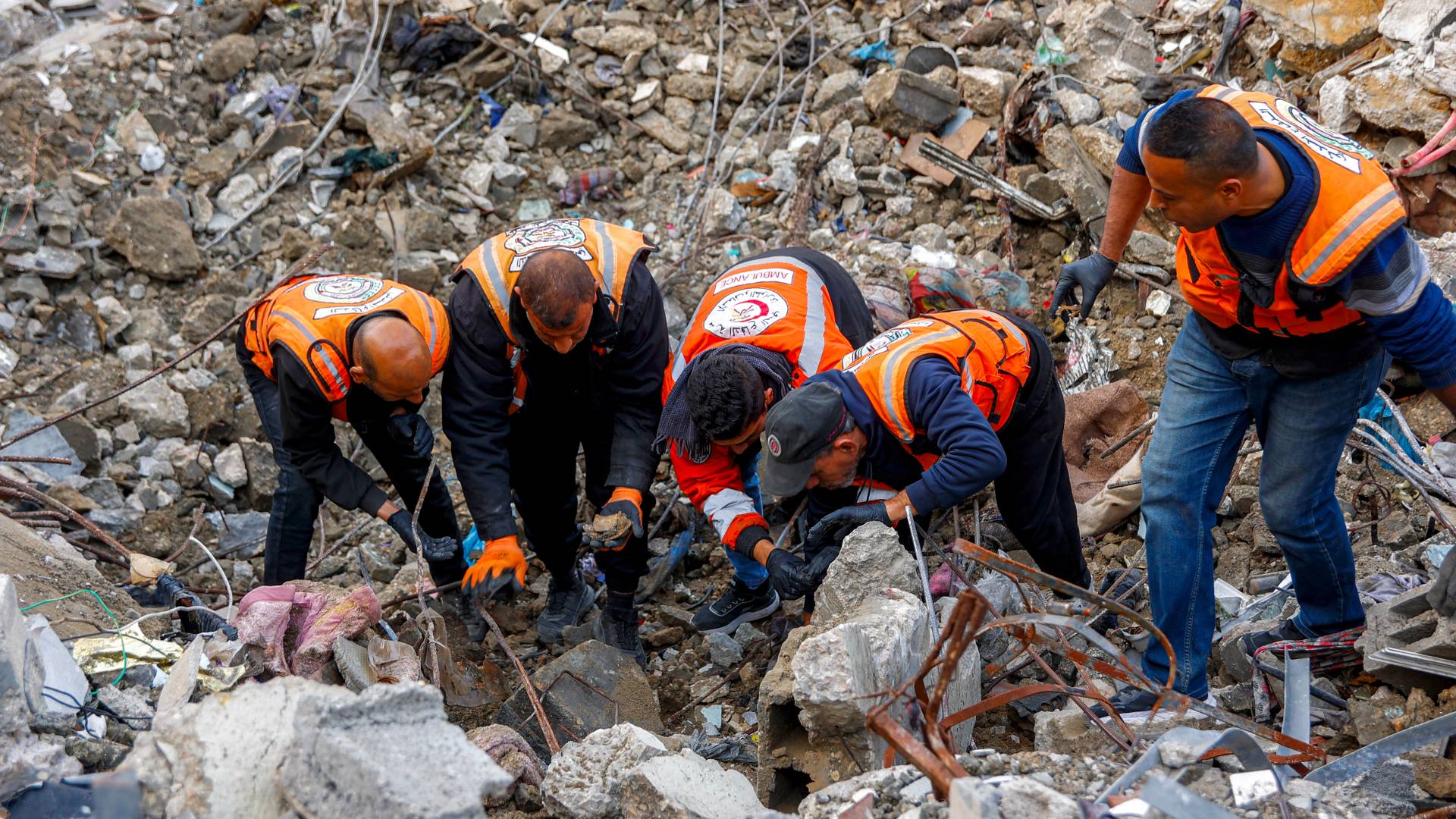 فرق الدفاع المدني في قطاع غزة