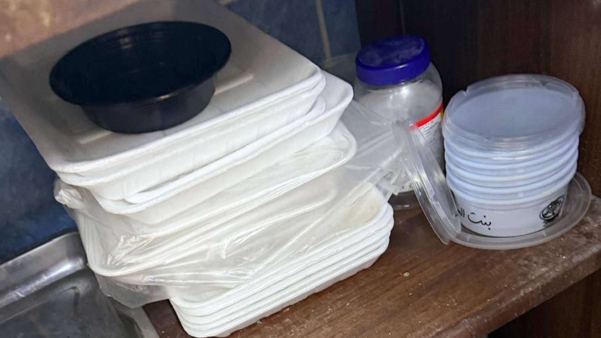 الغذاء والدواء تشن حملة رقابية مكثفة: إنذارات وإغلاقات بحق منشآت غذائية مخالفة - صور