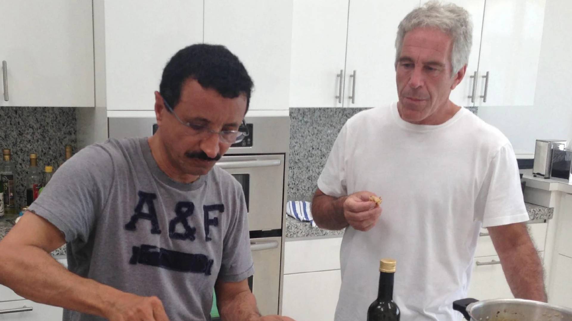 جيفري أبستين ورجل أعمال اماراتي