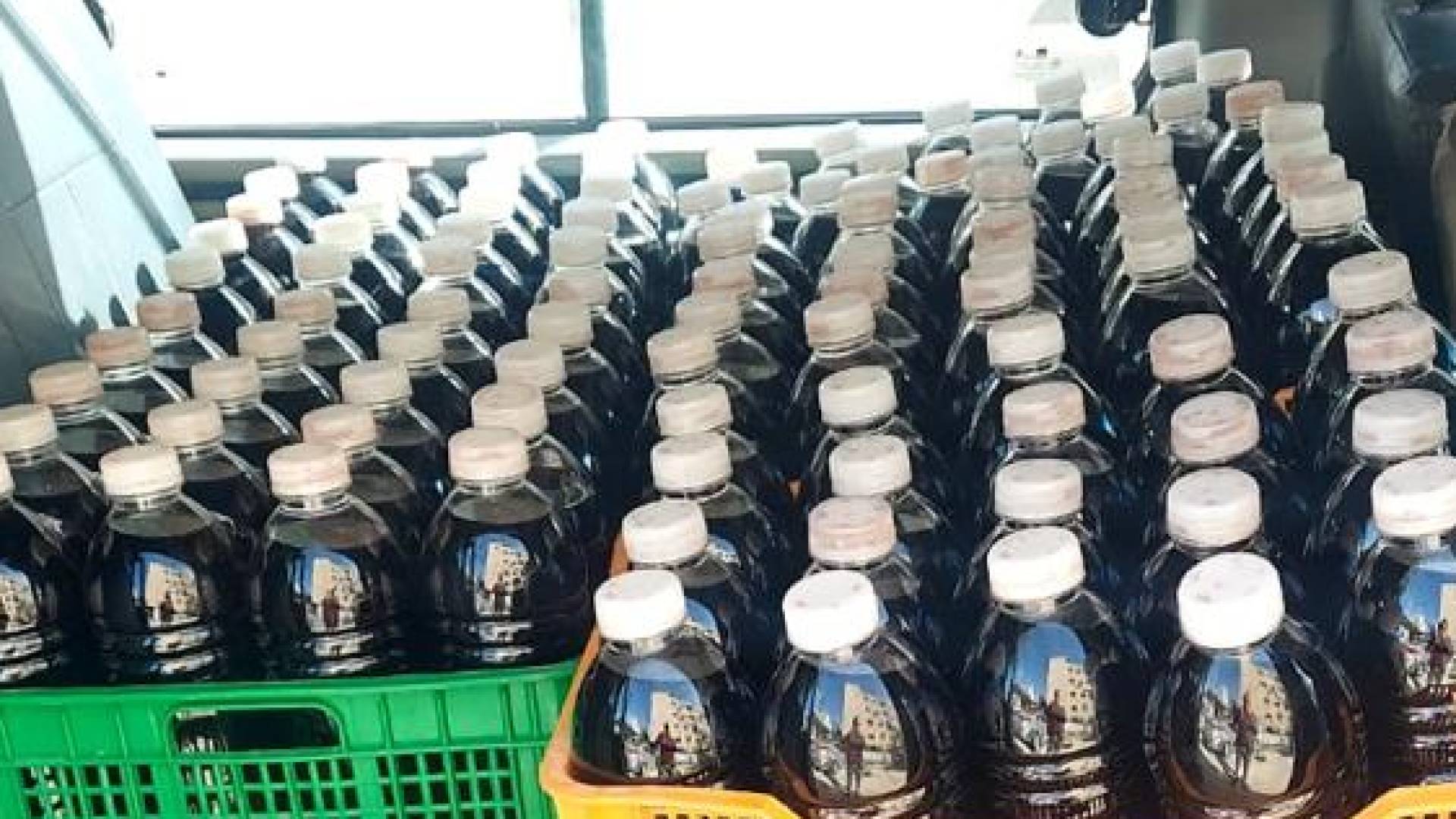 مركبة محملة عصائر في إربد