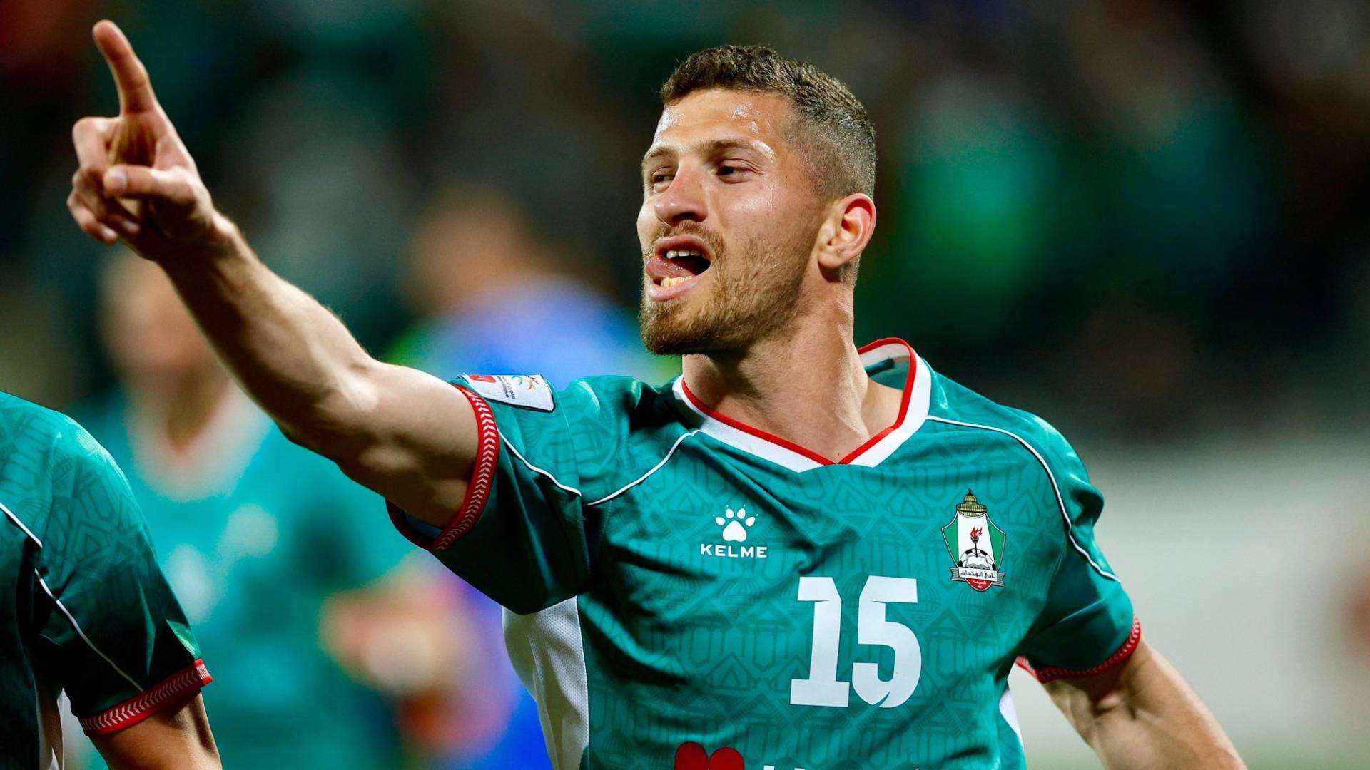 لاعب الوحدات أنس العوضات يحتفل بهدف