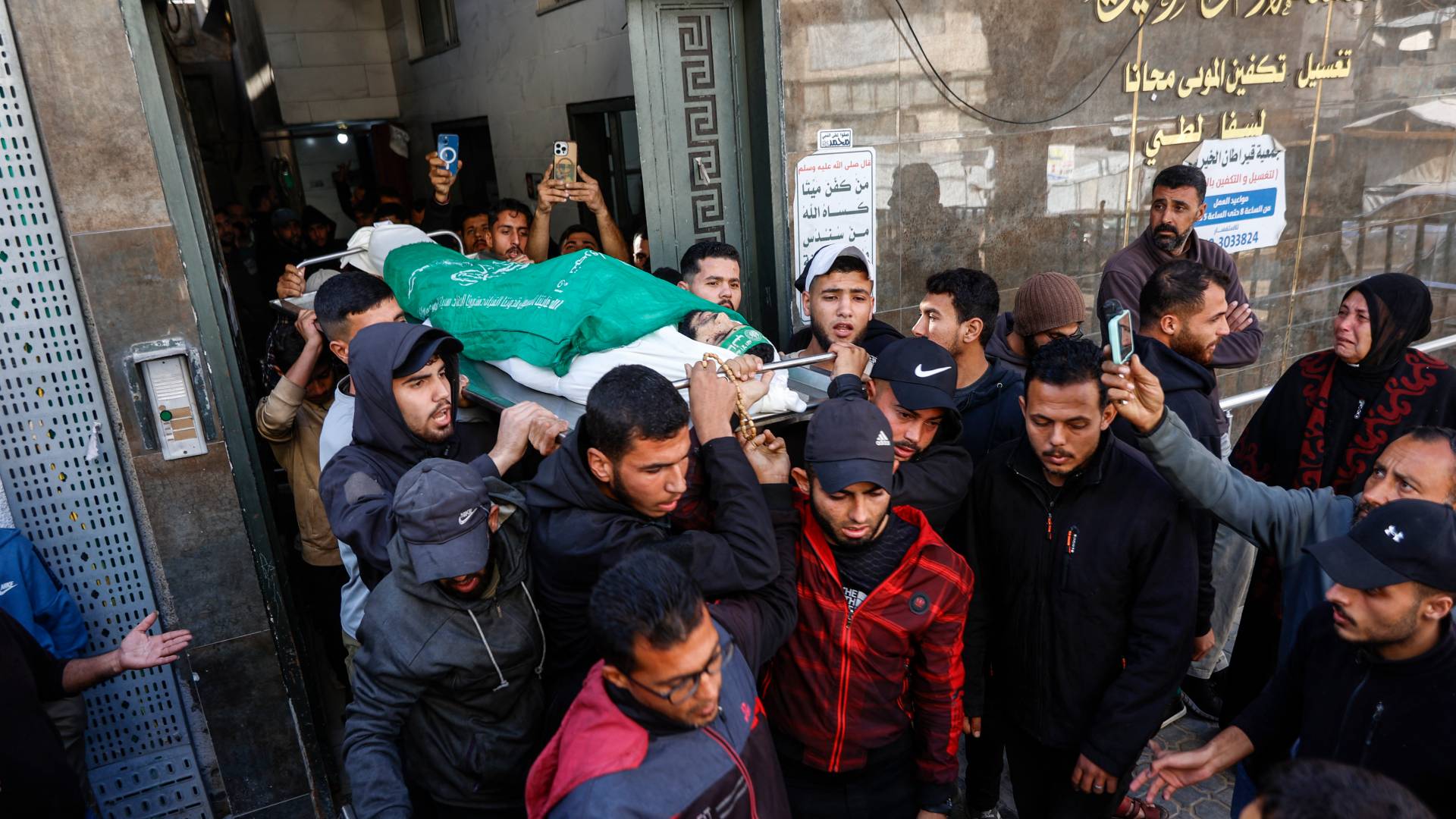 تشييع شهيد من قطاع غزة