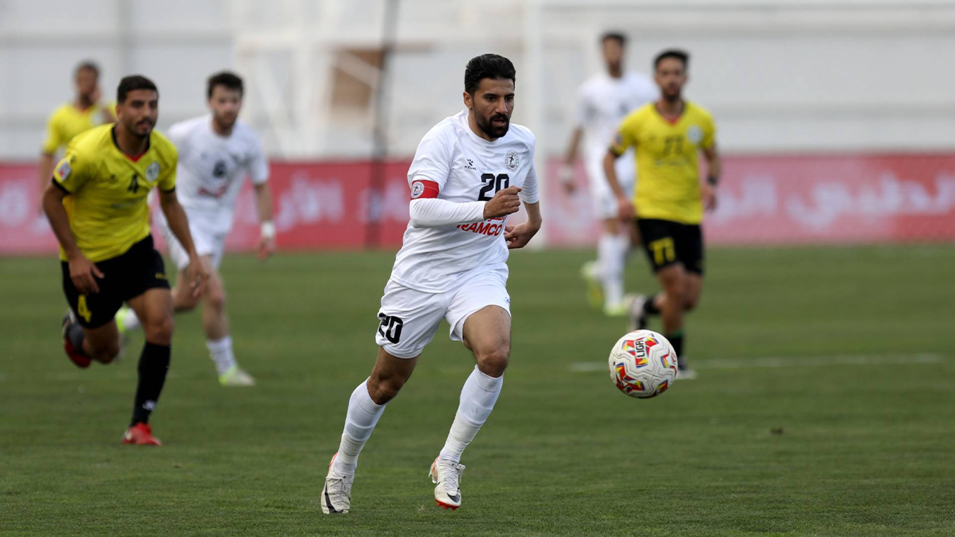 لاعب الرمثا حمزة الدردور