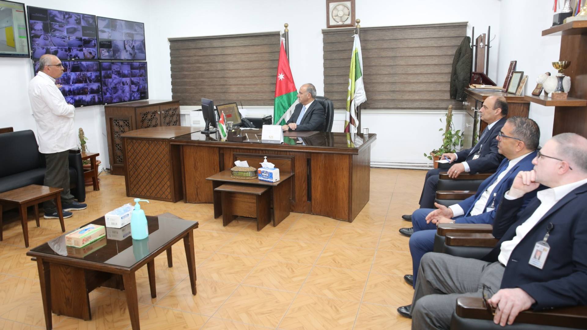 زار رئيس لجنة أمانة عمان الكبرى الدكتور يوسف الشواربة دائرة المسالخ