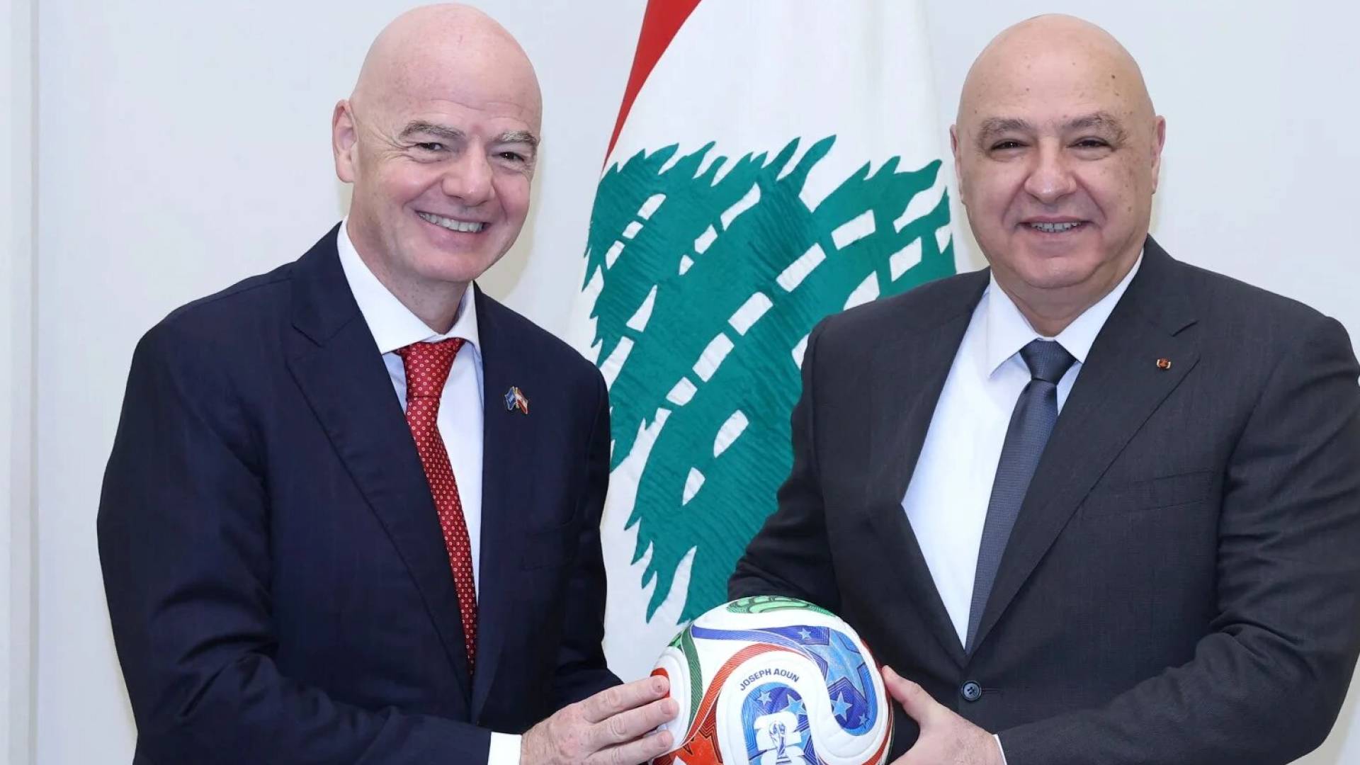 رئيس الفيفا والرئيس اللبناني