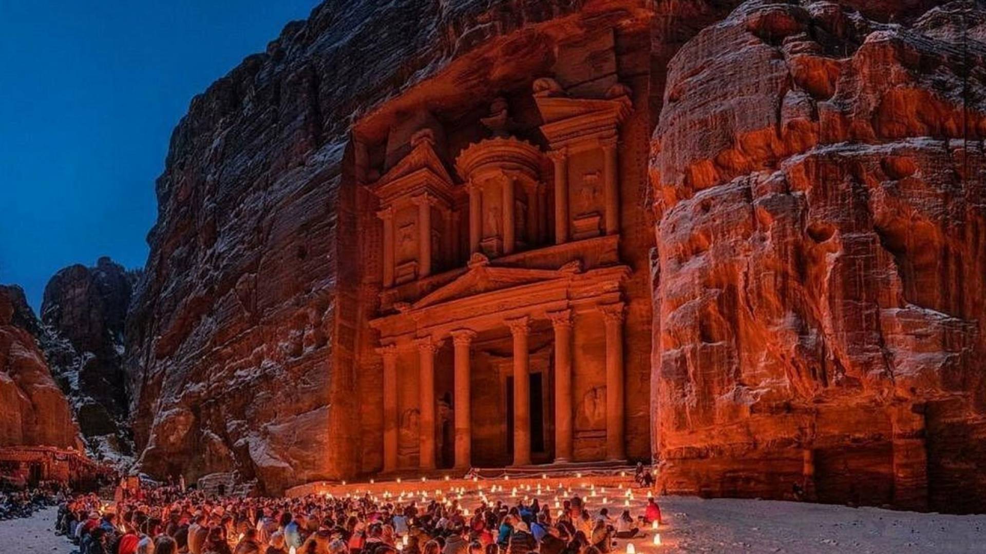 مدينة البترا الوردية