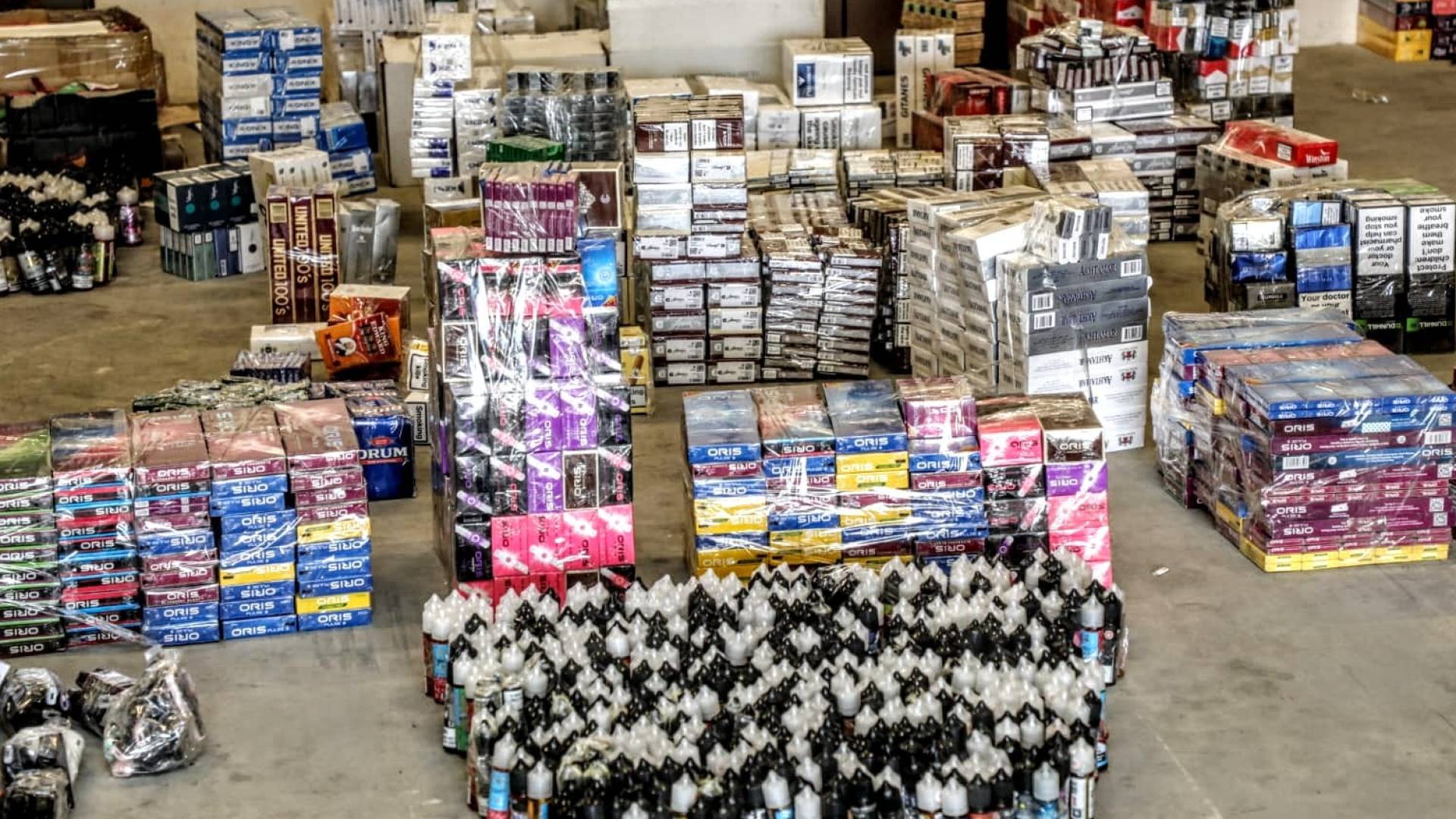 الجمارك الأردنية تضبط كميات كبيرة من المواد المهربة من الدخان والمعسل