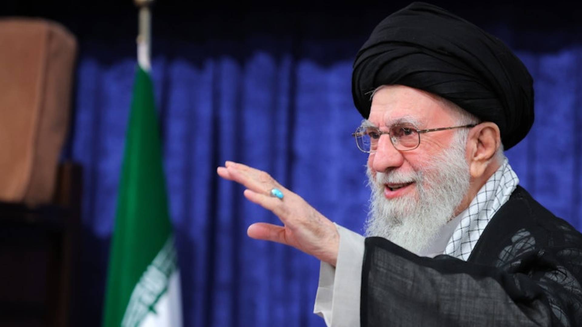 المرشد الأعلى في إيران خامنئي