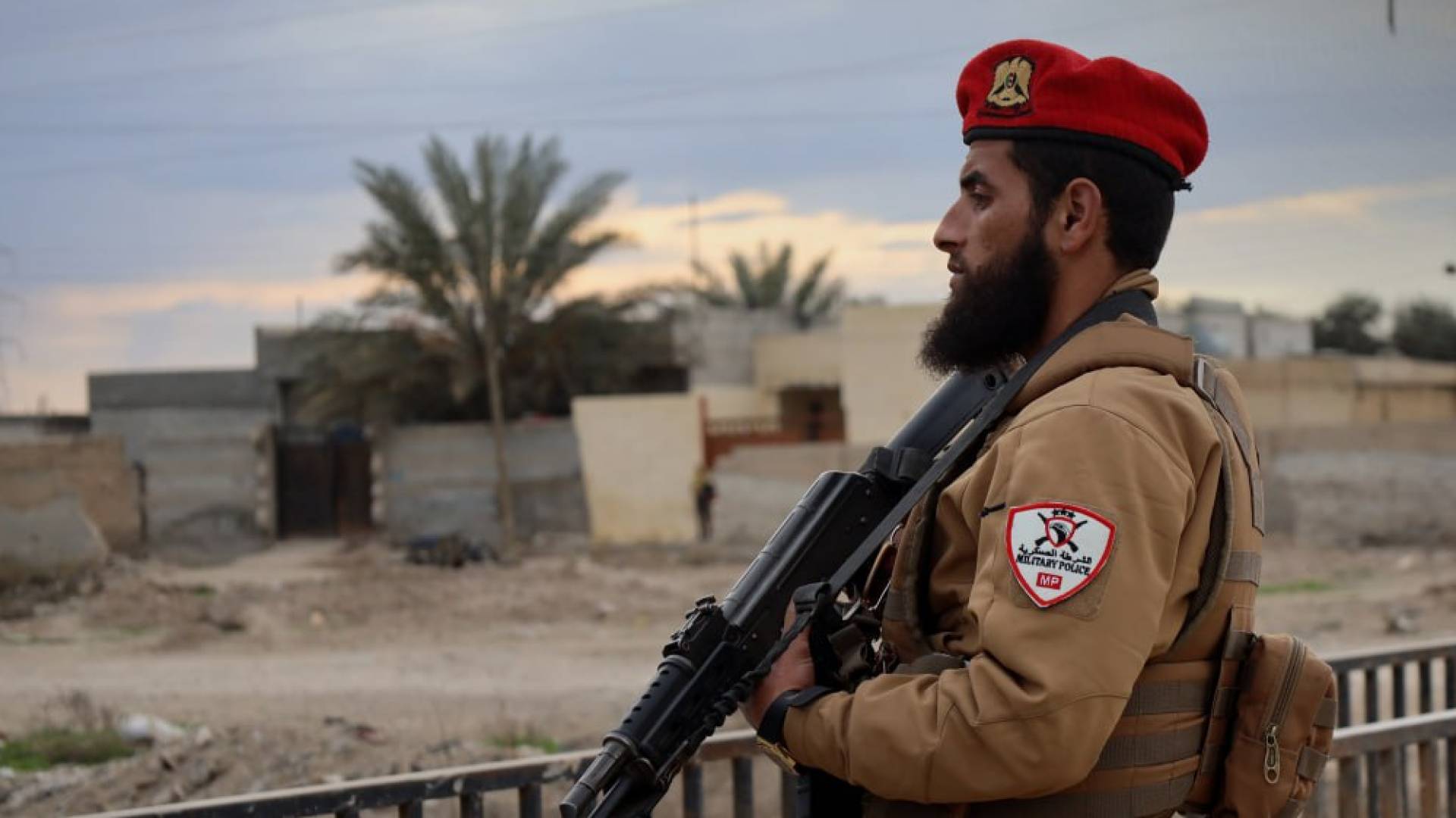 ضابط من الجيش السوري