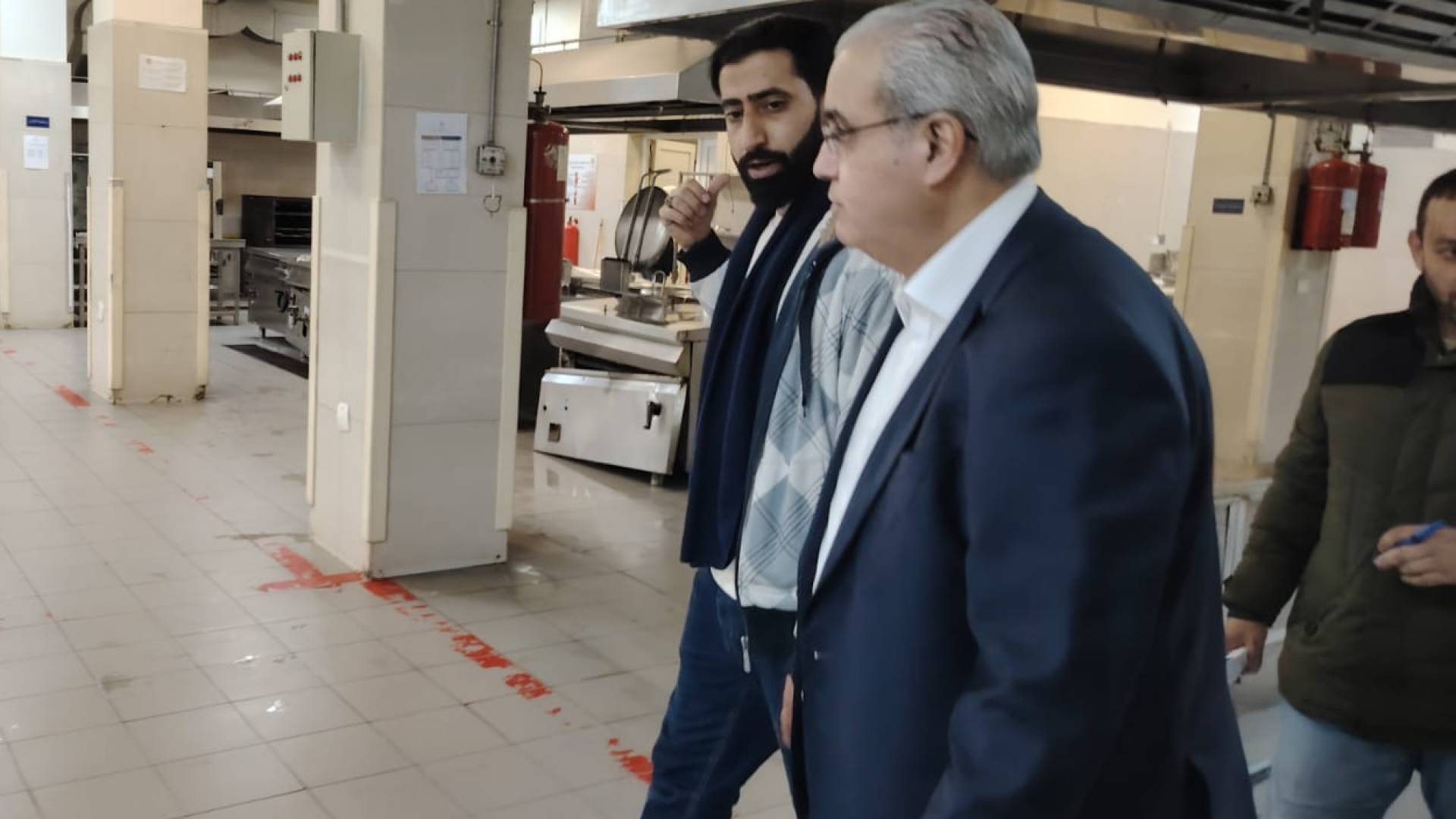 وزير الصحة، الدكتور إبراهيم البدور يتفقد مستشفى البشير