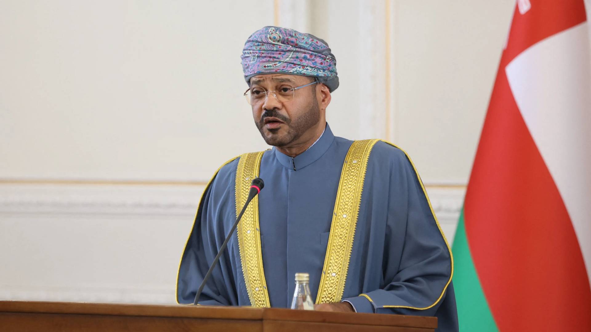 وزير الخارجية العماني