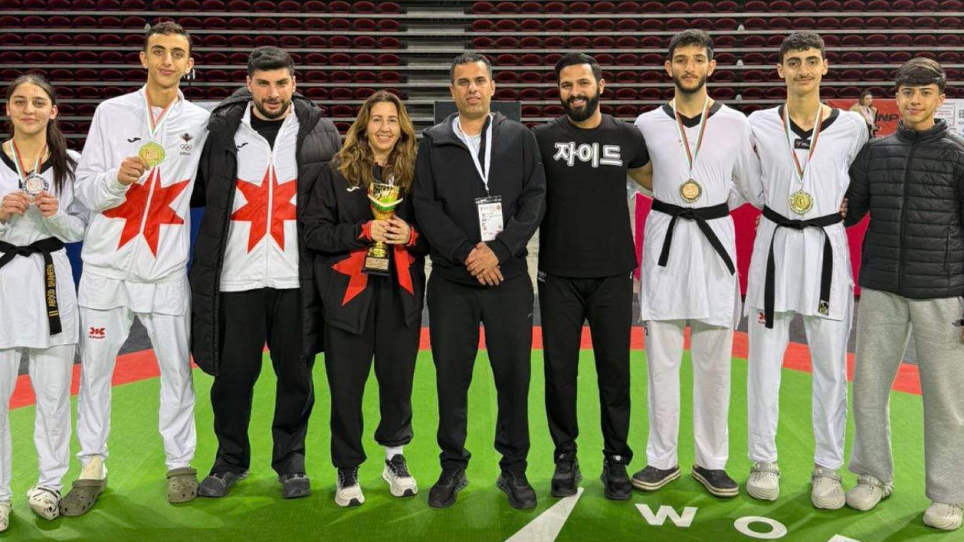 لاعبو المنتخب الوطني