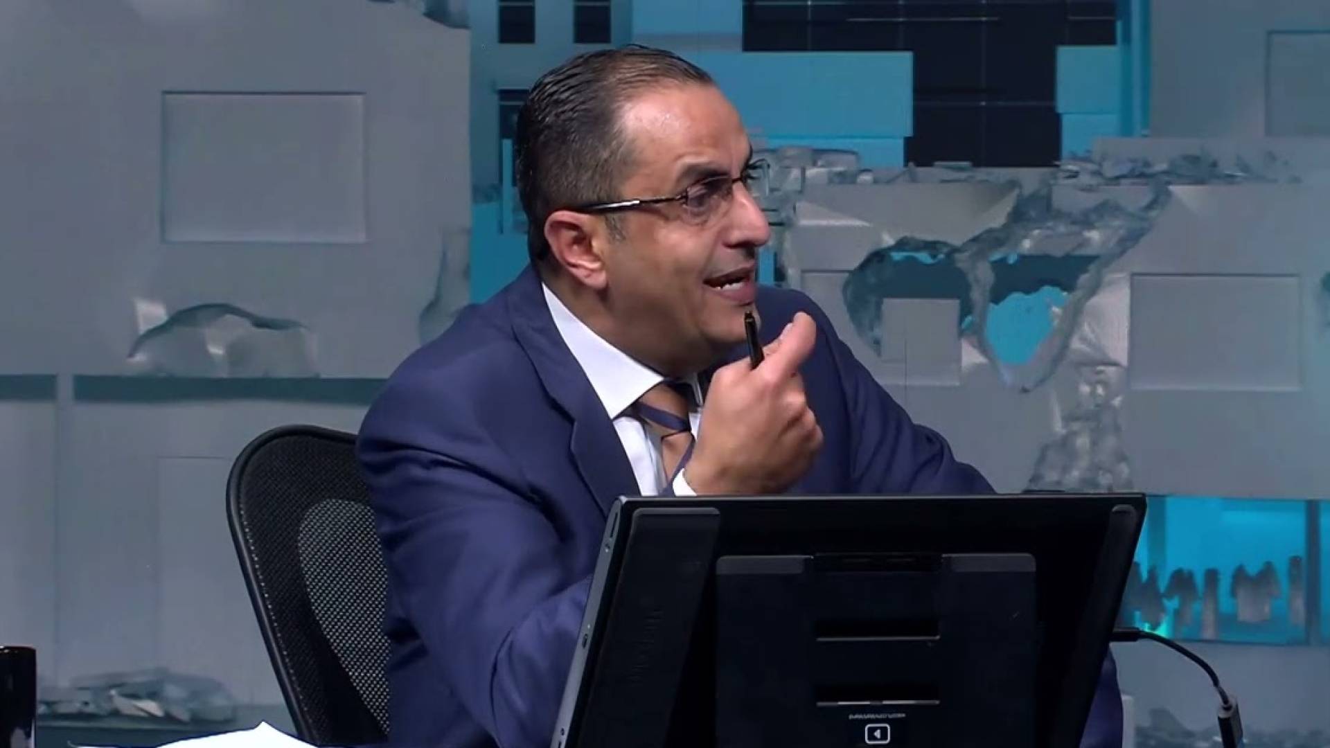 الخبير العسكري نضال أبو زيد