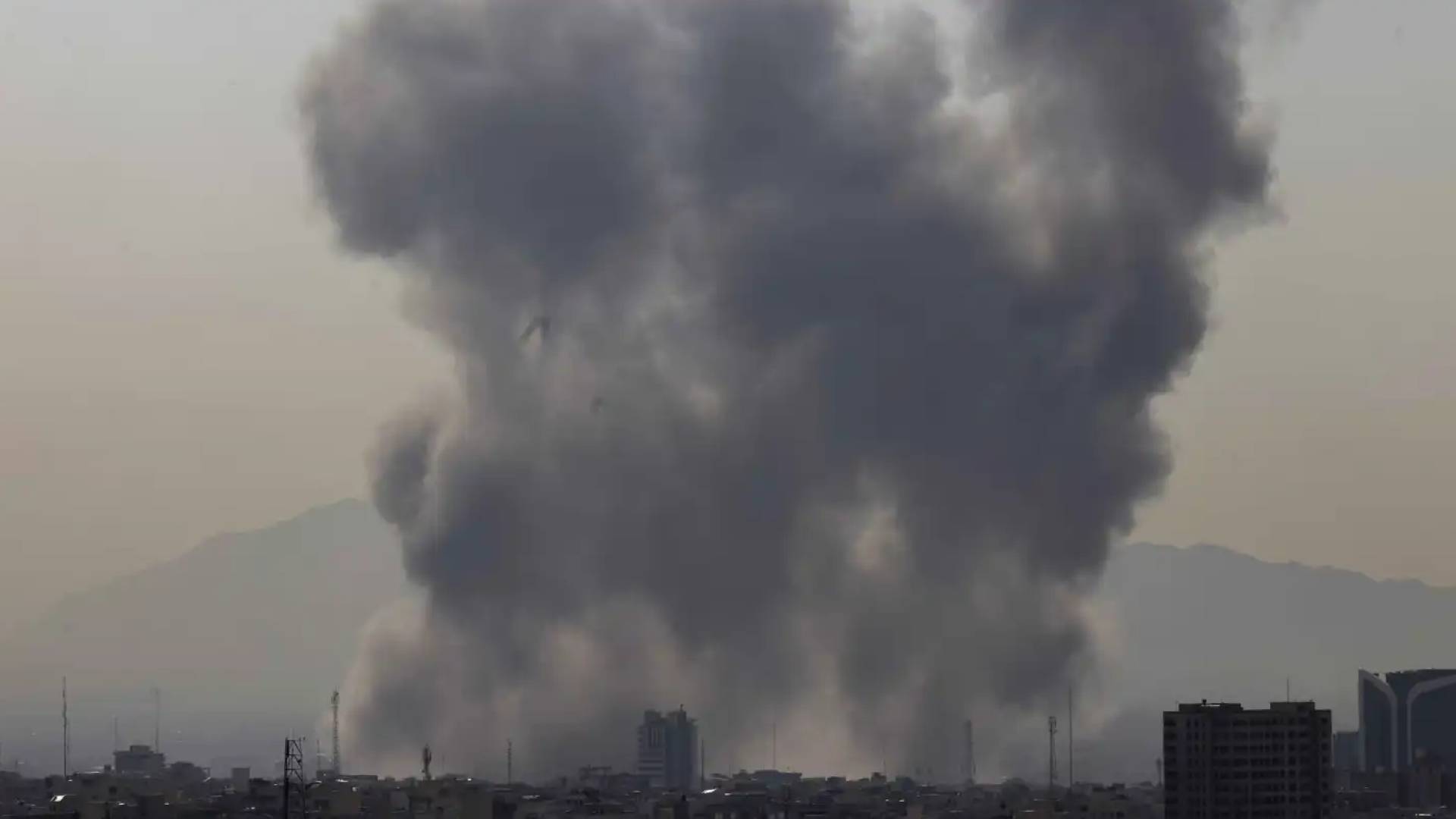 القصف الجوي والغارات