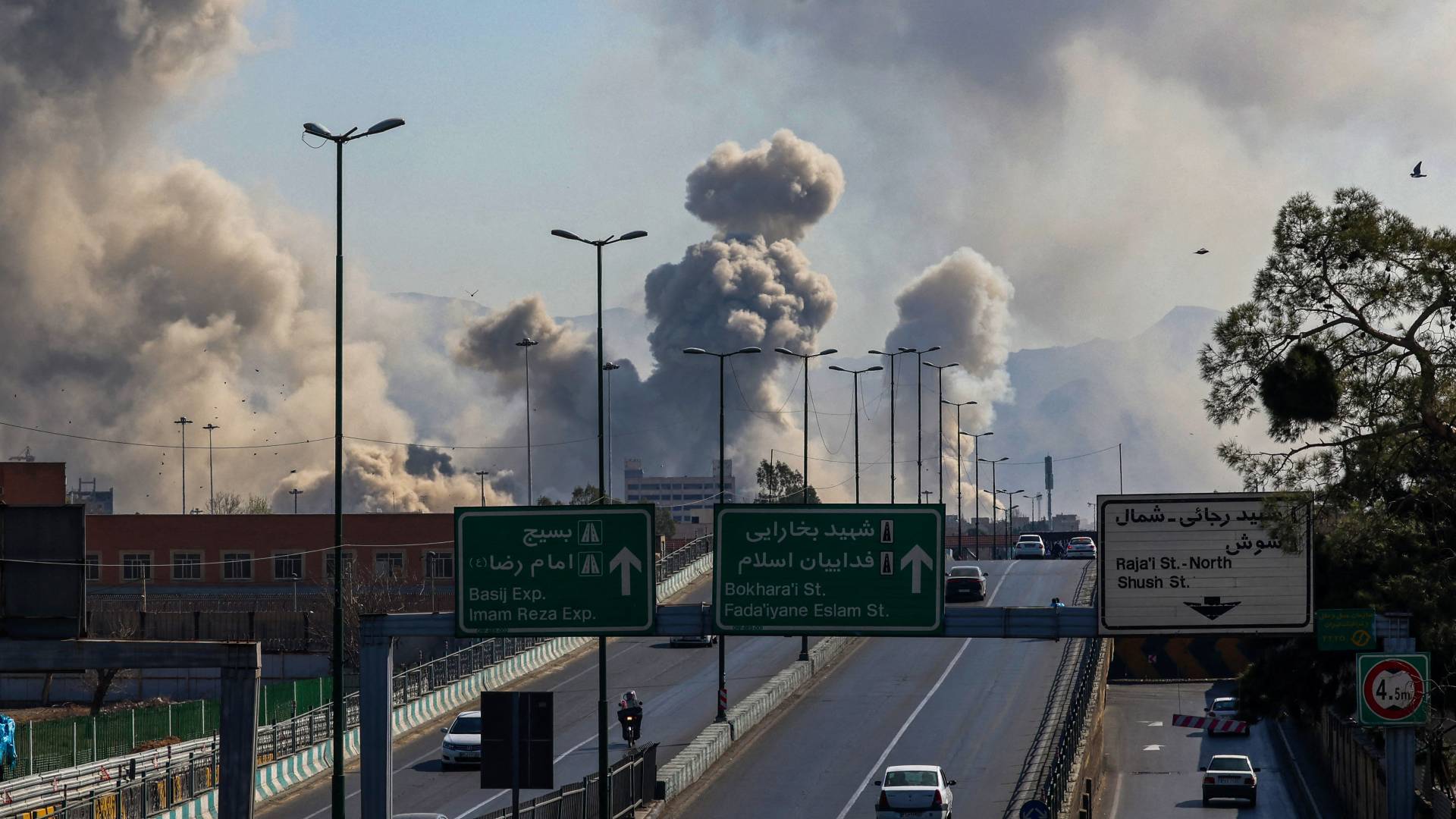 ضربات على إيران