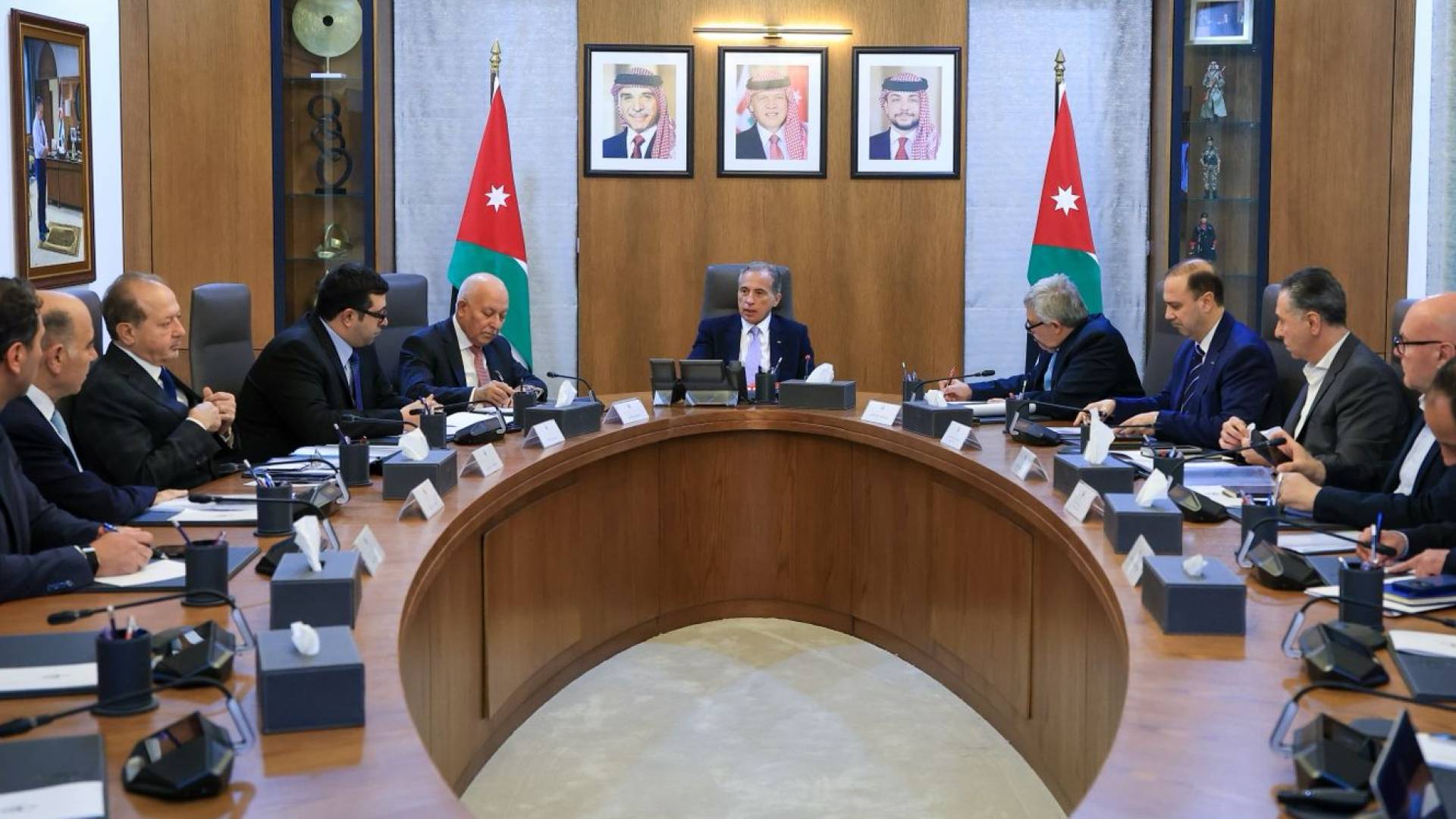 رئيس الوزراء الدكتور جعفر حسان