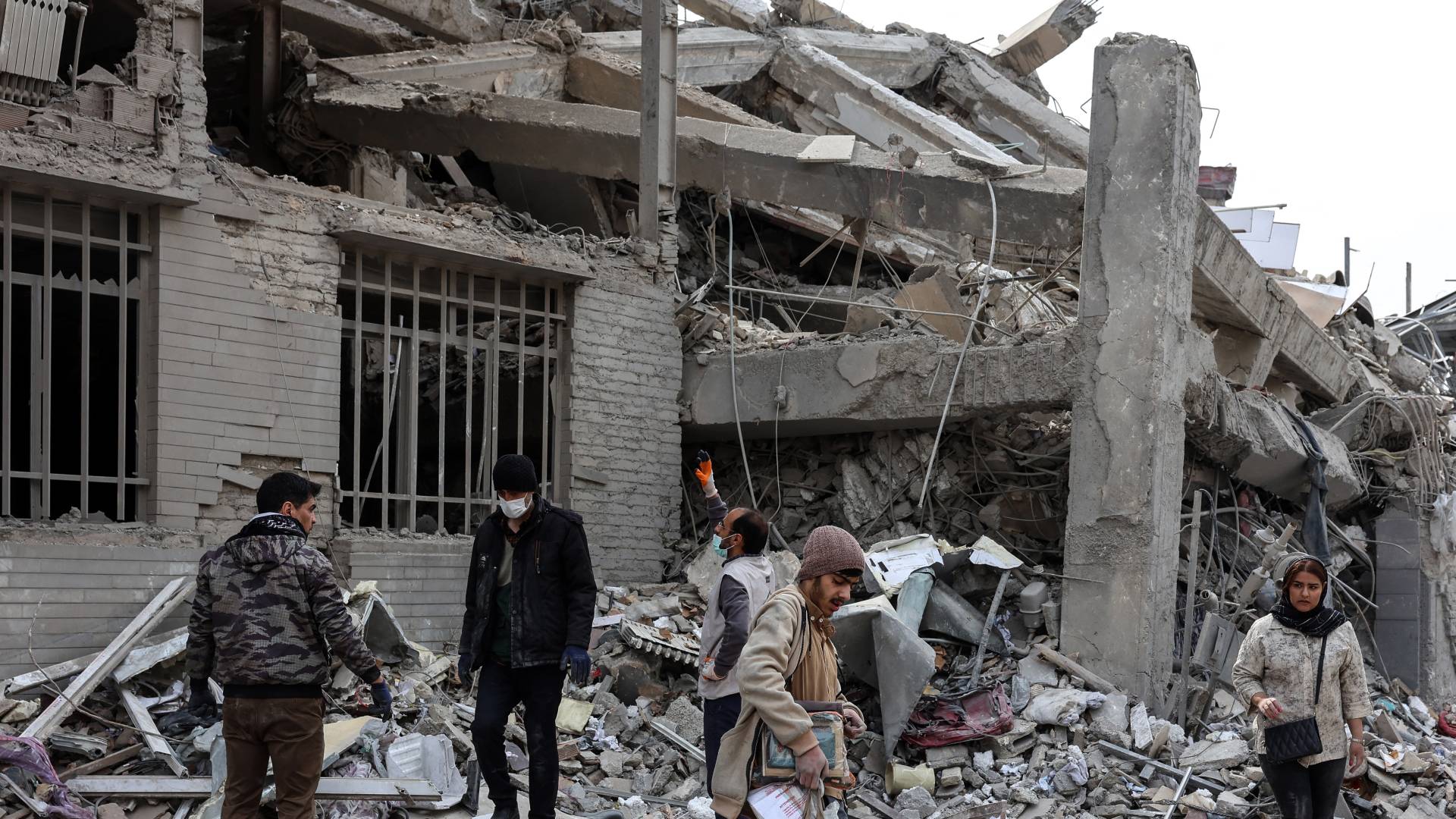 الدمار والنزوح جراء الحرب على إيران