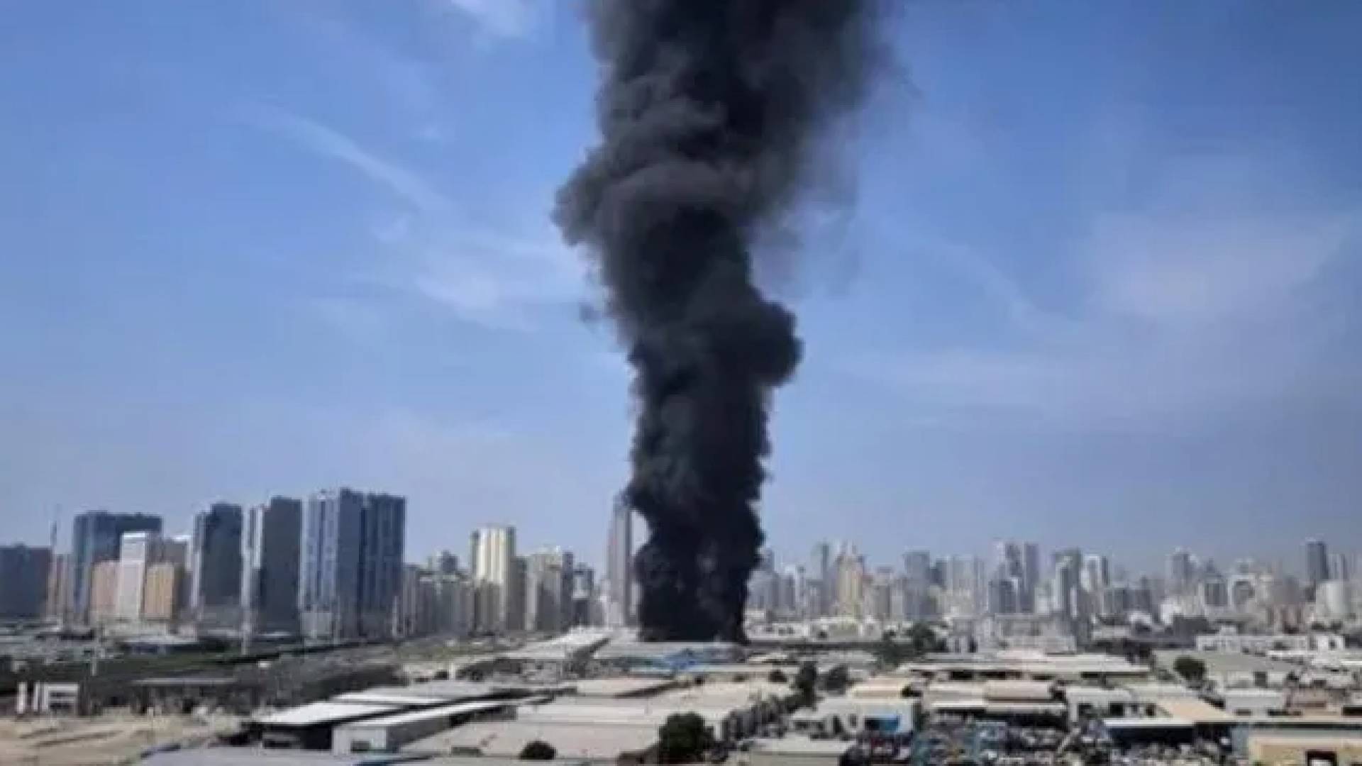 حريق في منشأة لصهاريج البترول