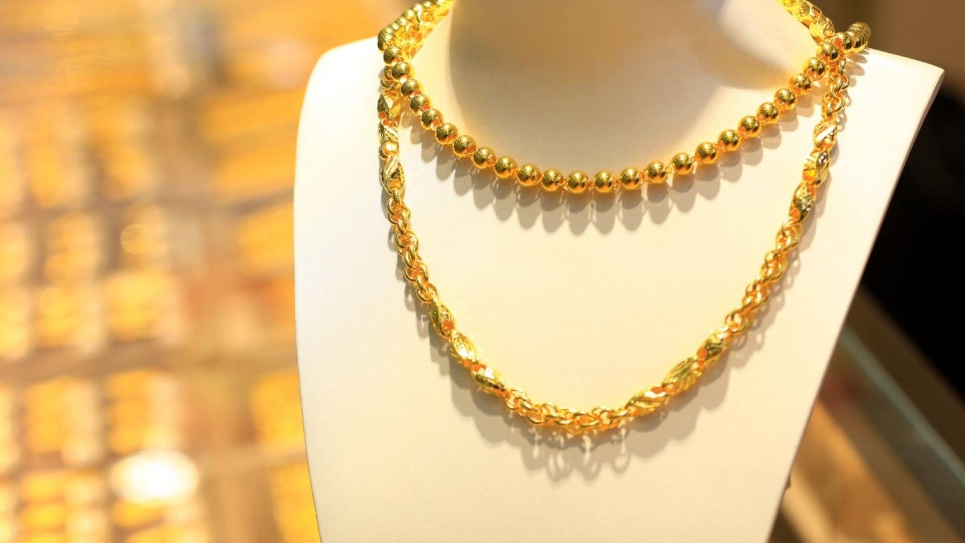 مجوهرات ذهبية