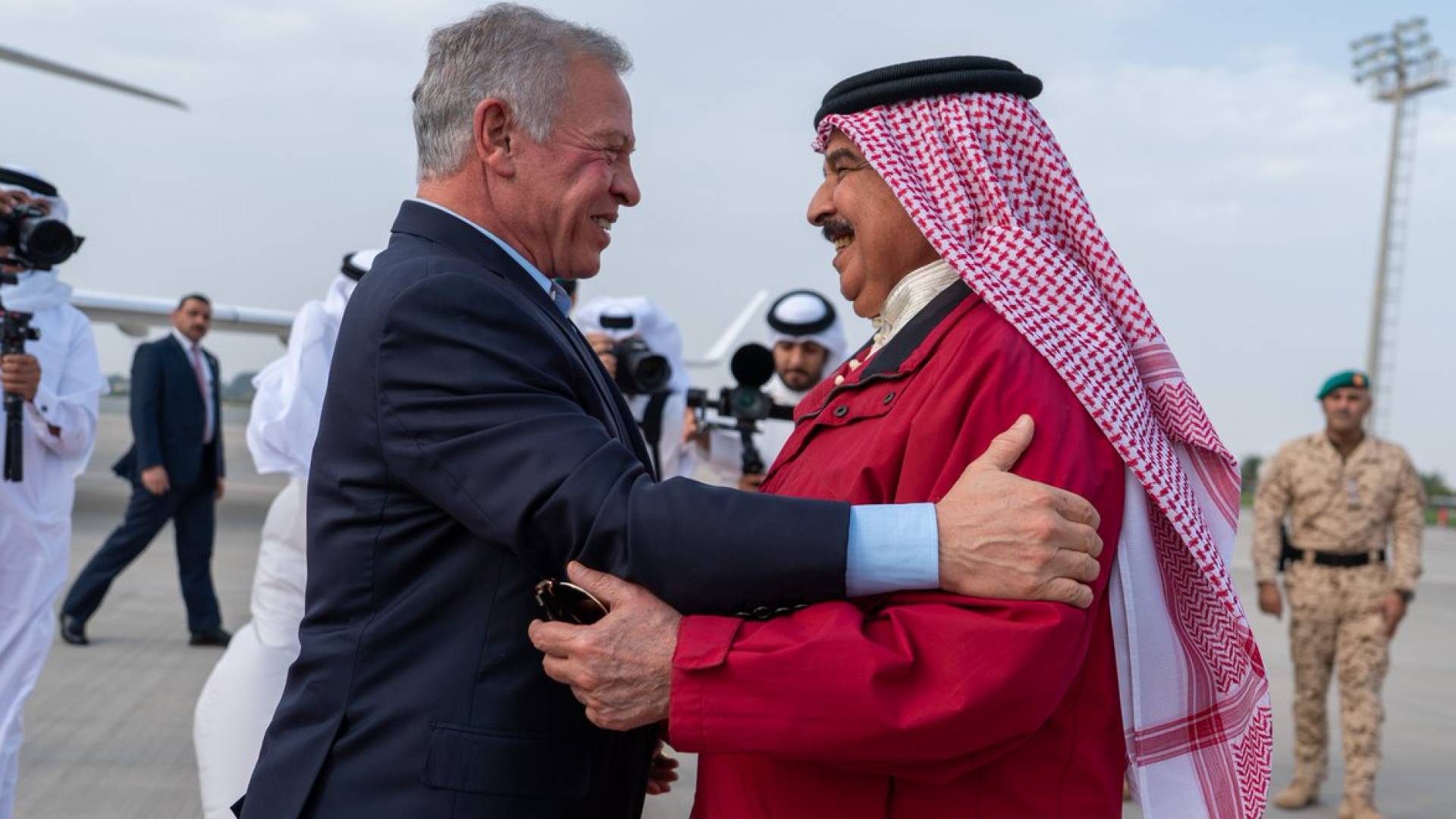 الملك عبدالله الثاني و ملك البحرين حمد بن عيسى آل خليفة