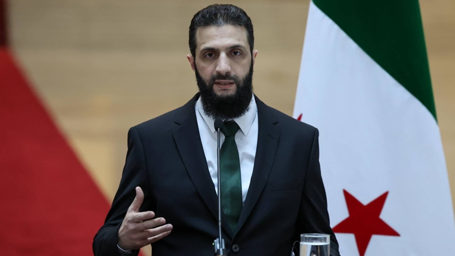 الرئيس السوري أحمد الشرع