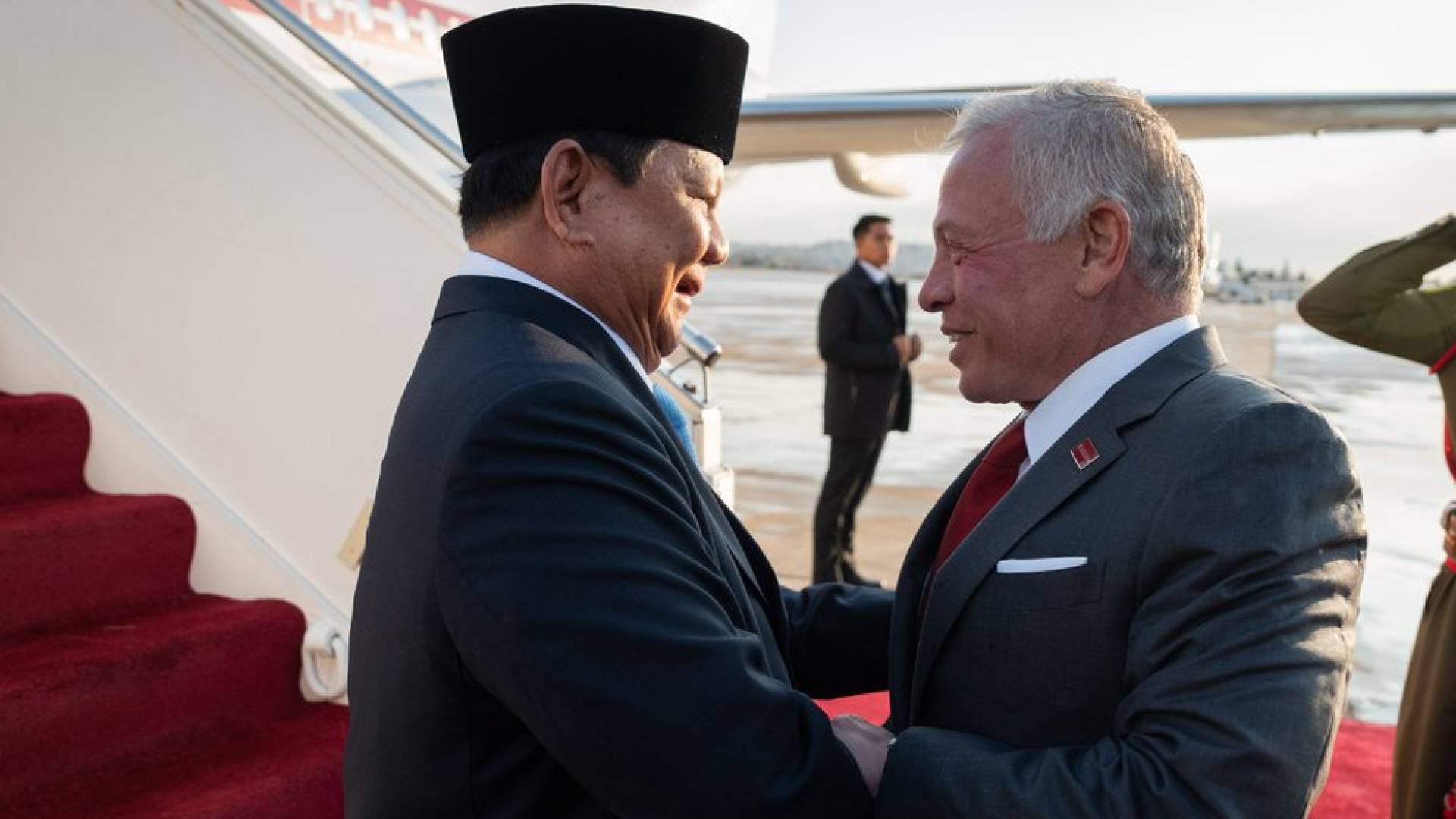 الملك عبدالله الثاني والرئيس الإندونيسي