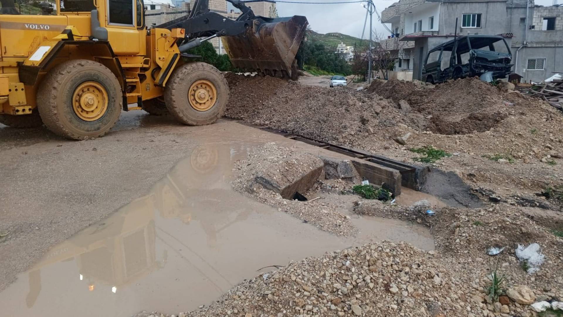 بلدية الكرك تواصل أعمالها الميدانية