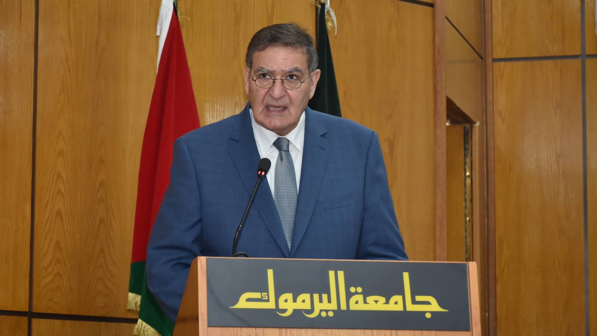 الدكتور خالد طوقان