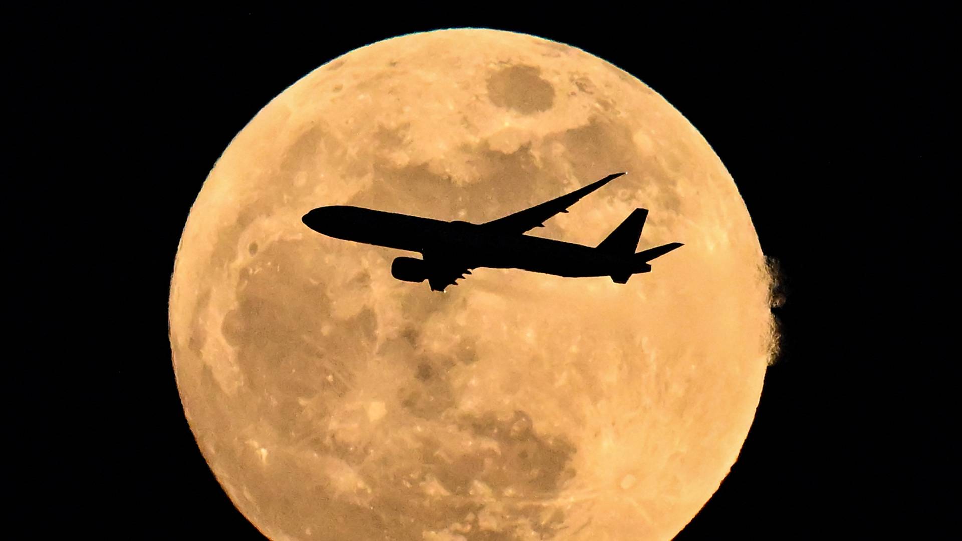 طائرة - تعبيرية