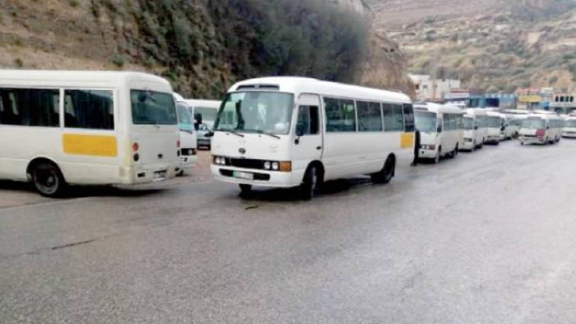 حافلات نقل عام - أرشيفية