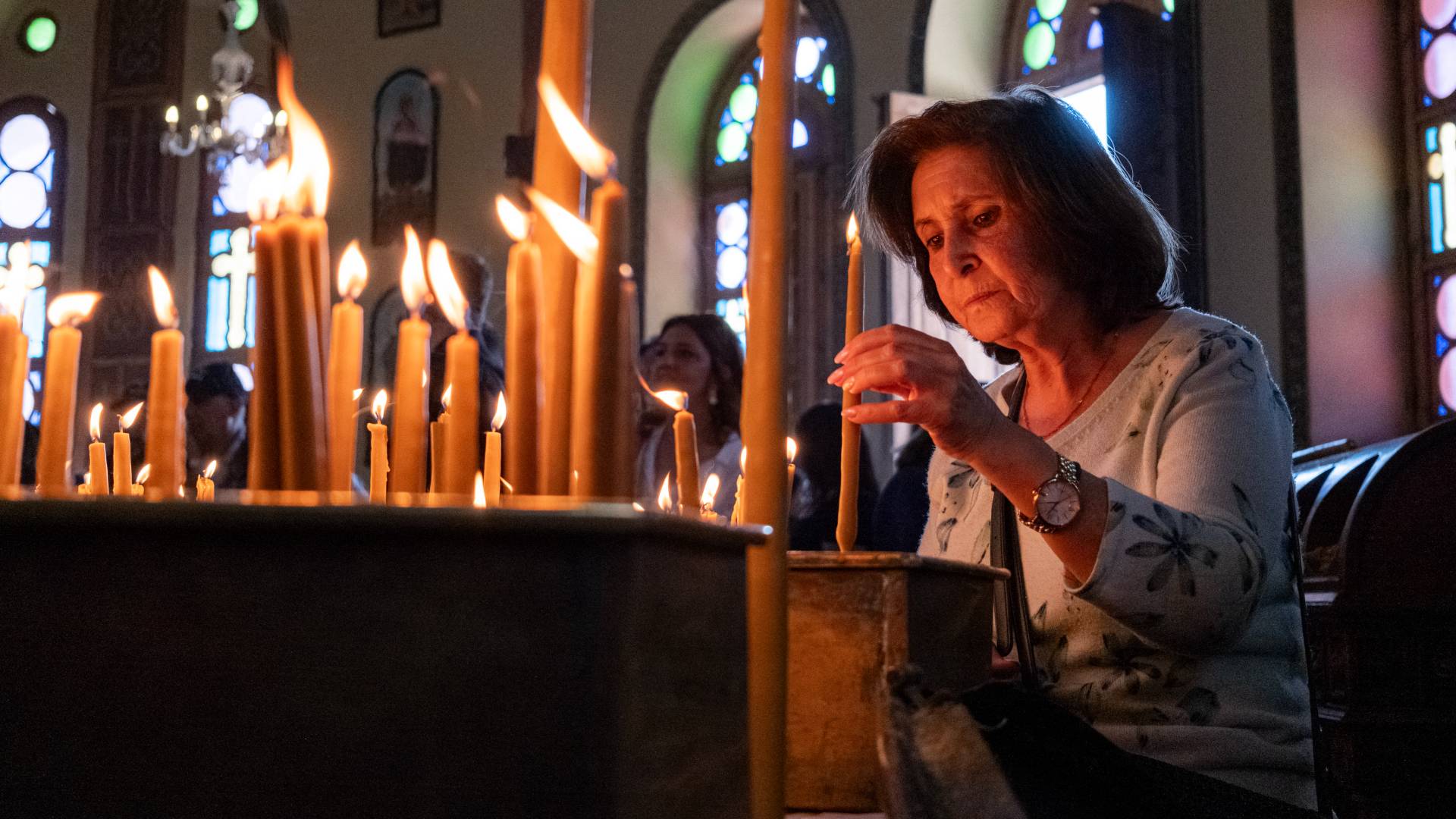 مسيحيون يحتفلون بـ "سبت النور"