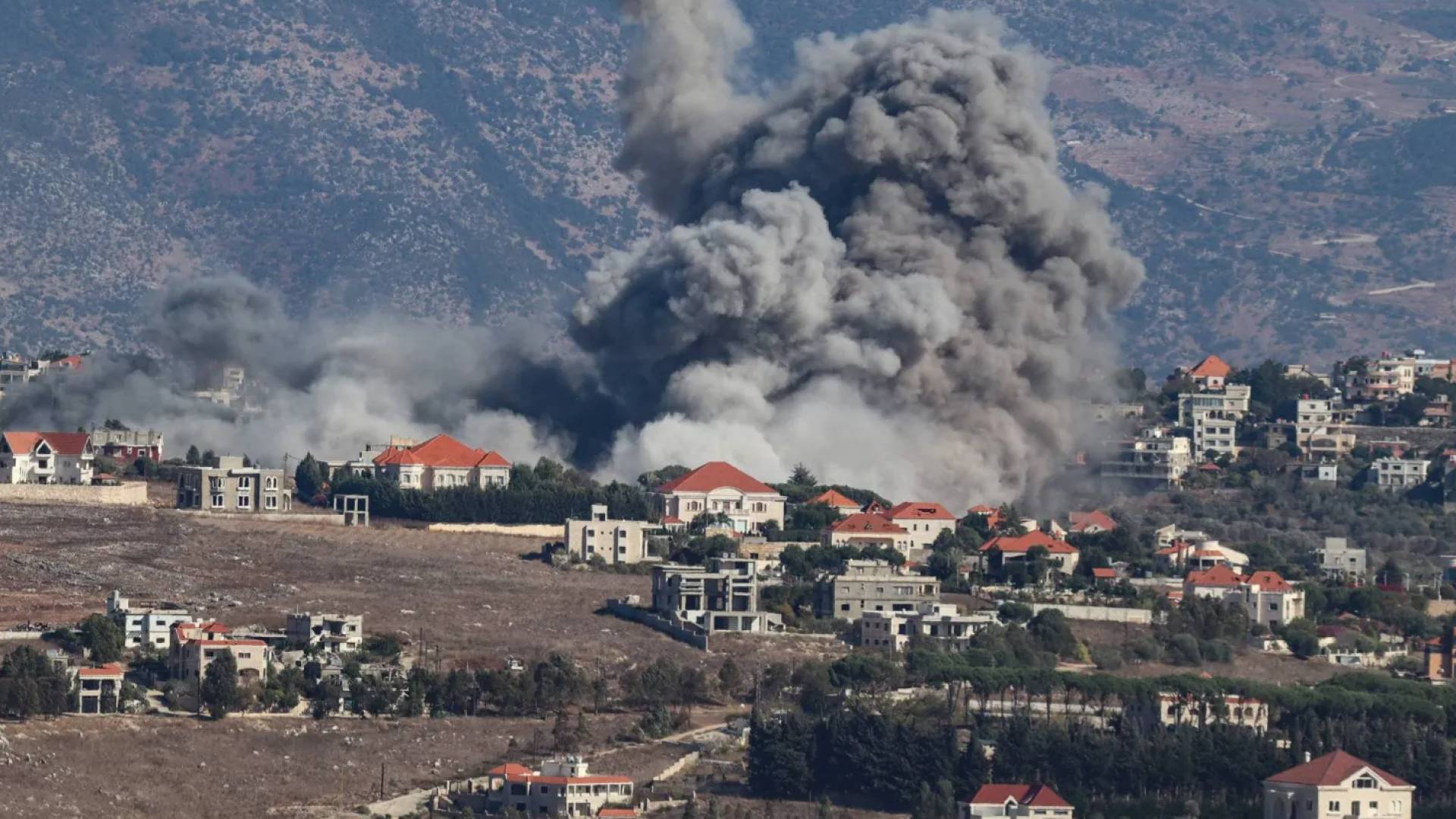 بيضون لـ "نبض البلد": الدعم الإيراني "فرصة" تاريخية للبنان.. والشرعية والمقاومة صنوان لا ينفصلان