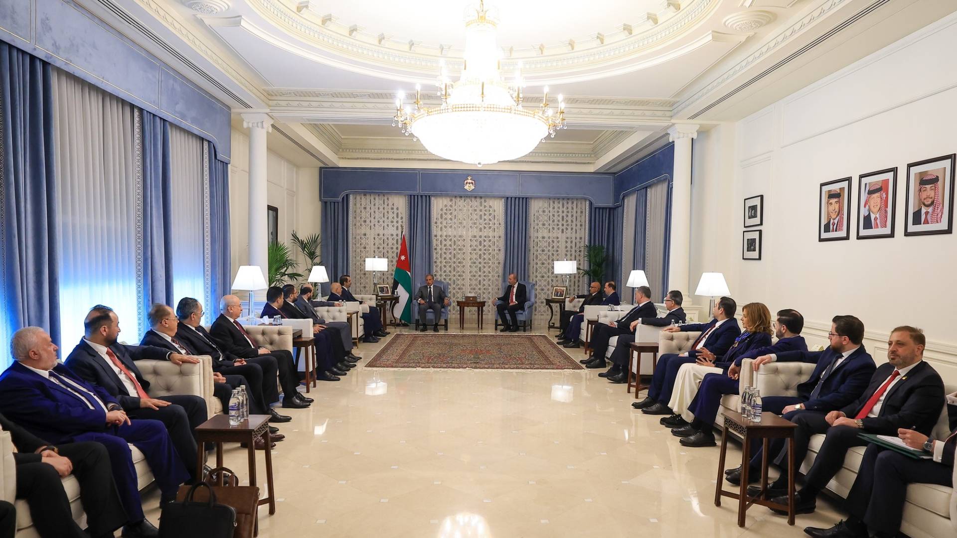 حسان يستقبل الوفد الوزاري السوري