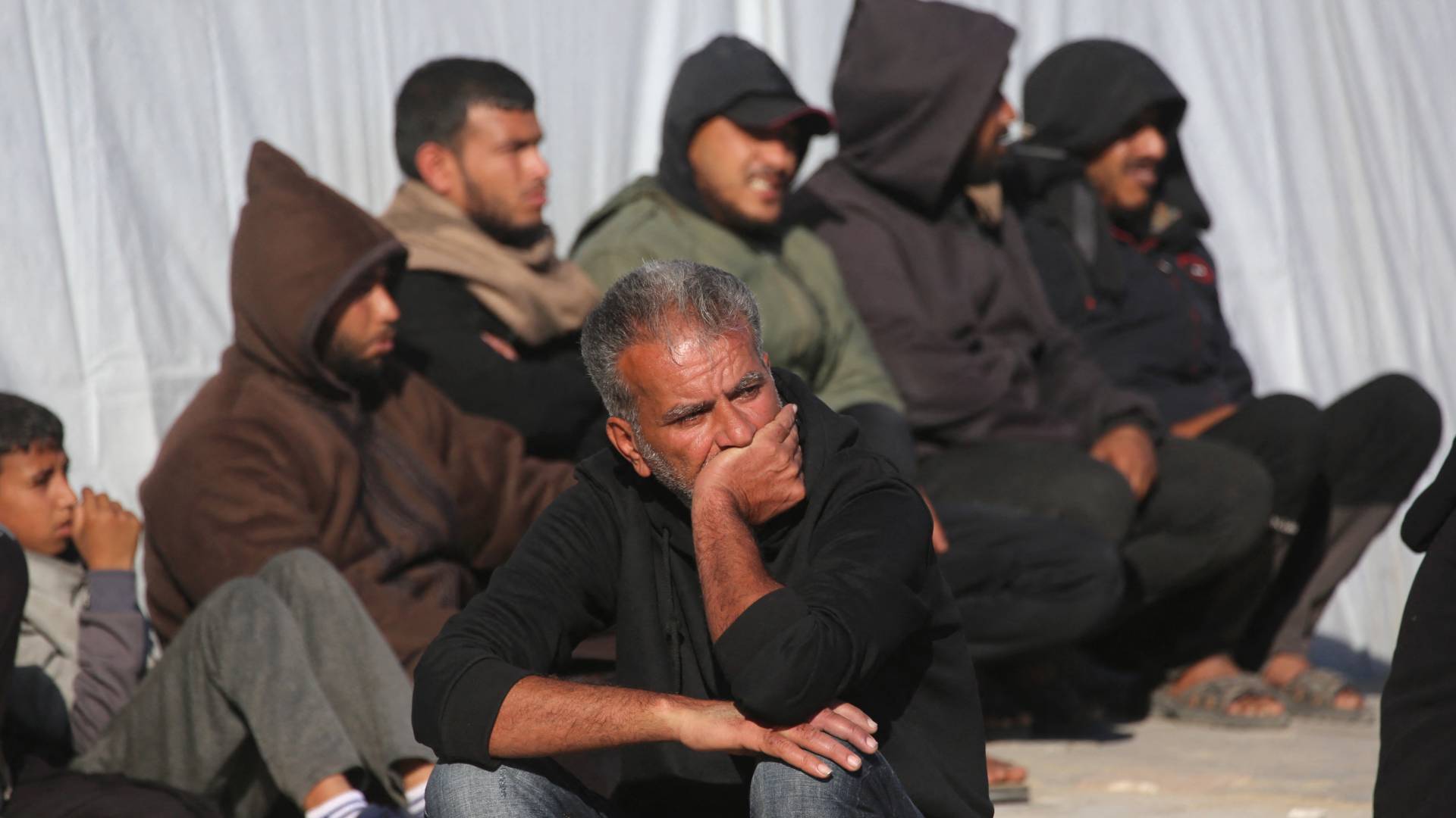 وفد "حماس" في القاهرة: إنقاذ اتفاق أكتوبر ومطالب بتفكيك مواقع الاحتلال خلف "الخط الأصفر"