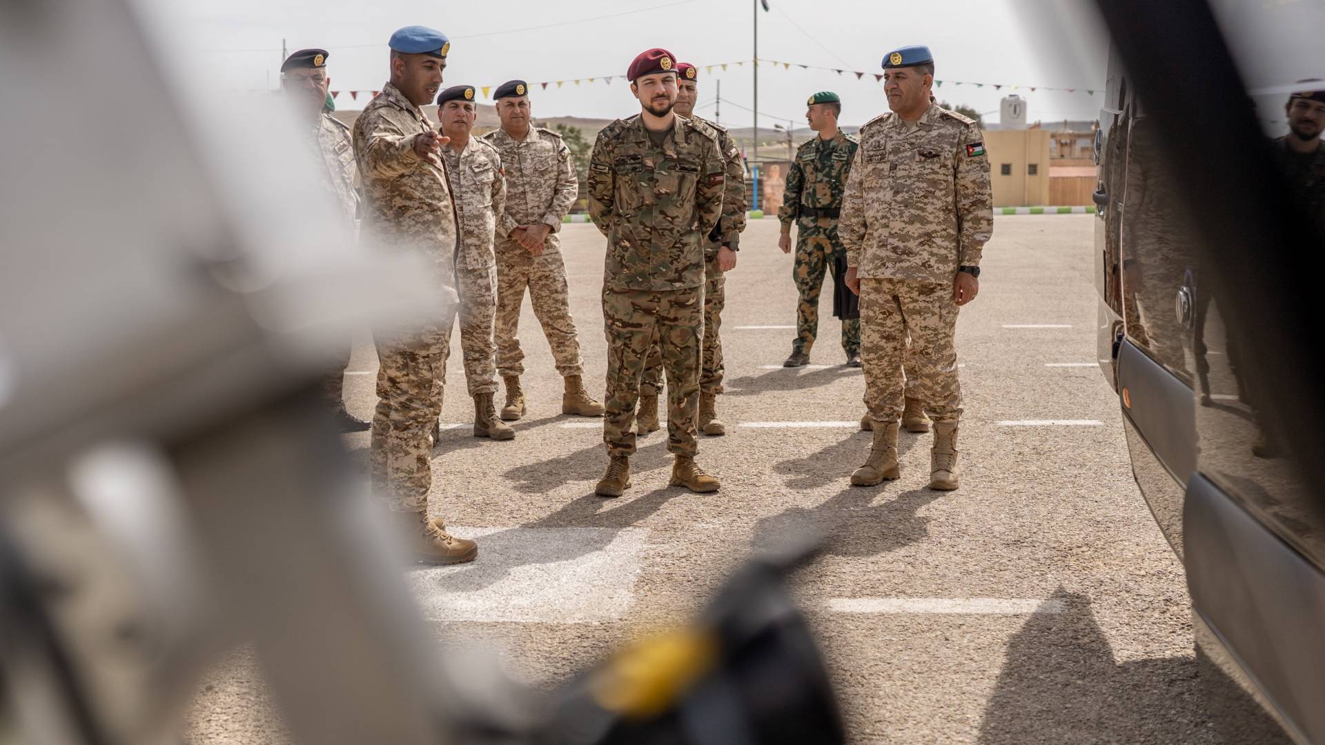 ولي العهد يزور مديرية سلاح الهندسة الملكي