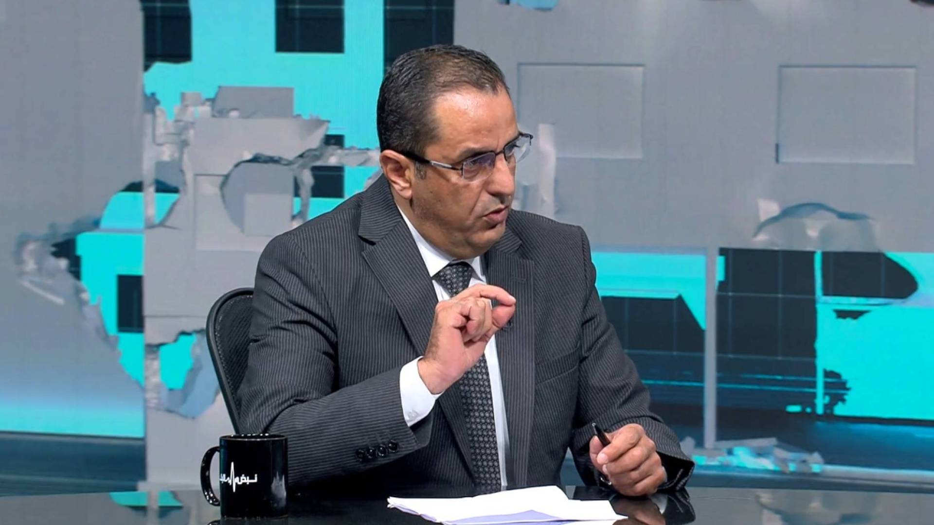 الخبير الاستراتيجي و العسكري نضال ابو زيد