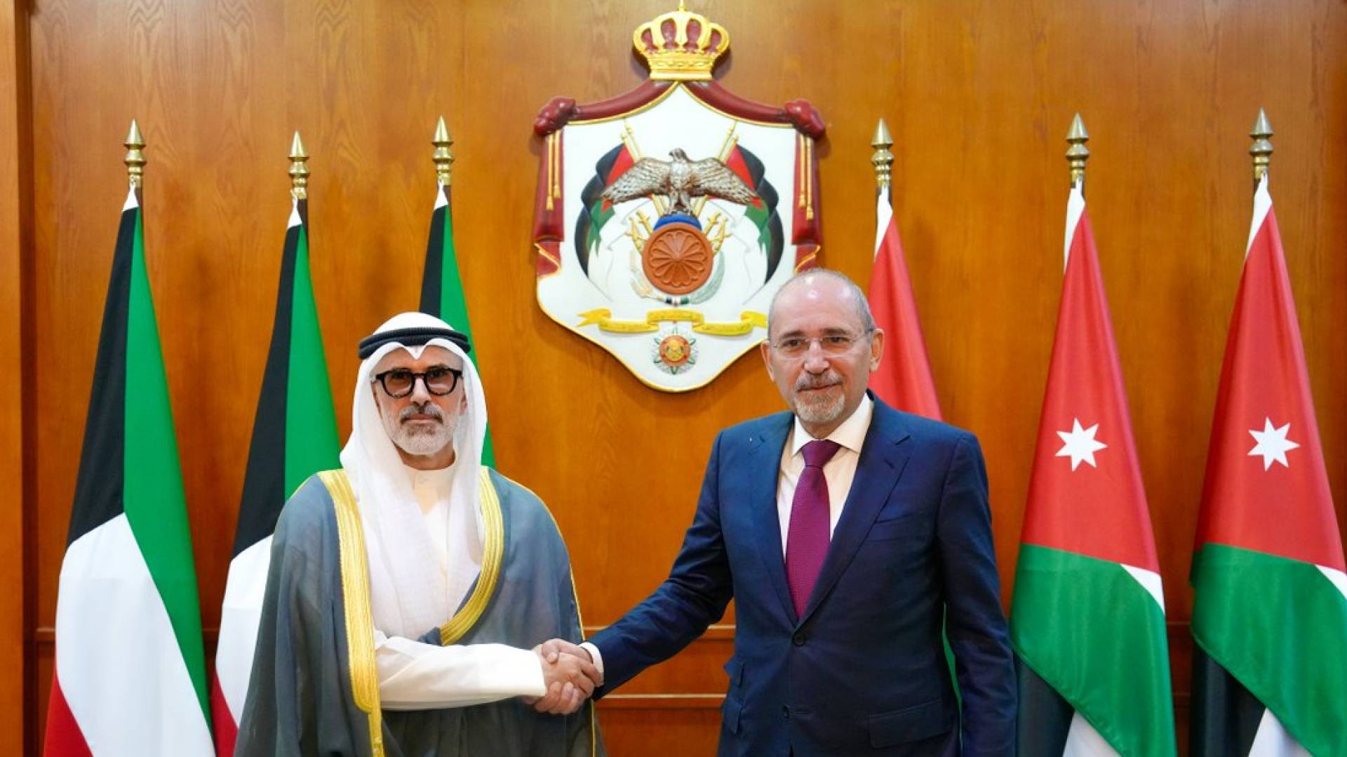 وزير الخارجية أيمن الصفدي ونظيره الكويتي