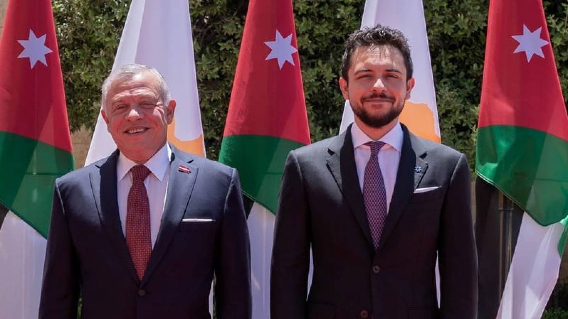 الملك عبدالله الثاني وولي العهد الأمير الحسين بن عبدالله الثاني