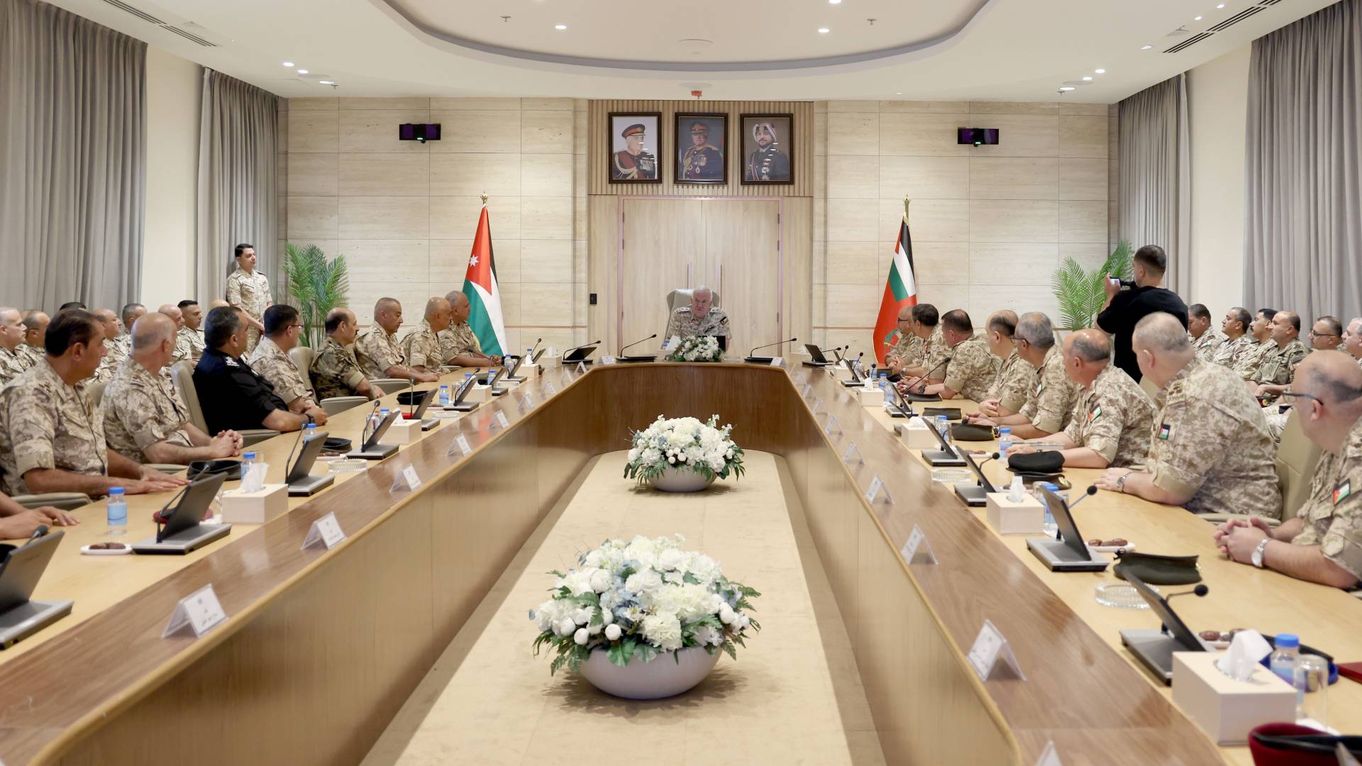 الحنيطي يلتقي كبار ضباط القوات المسلحة
