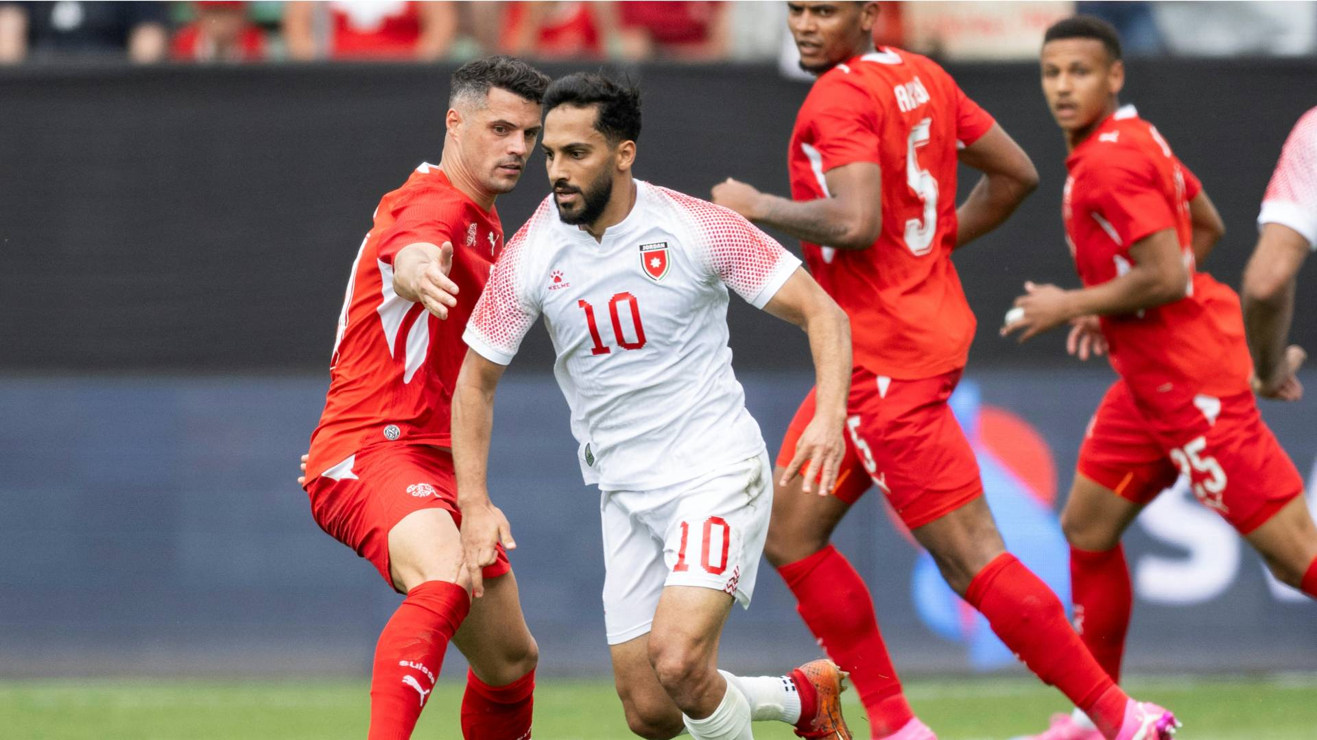 المنتخب الأردني والسويسري